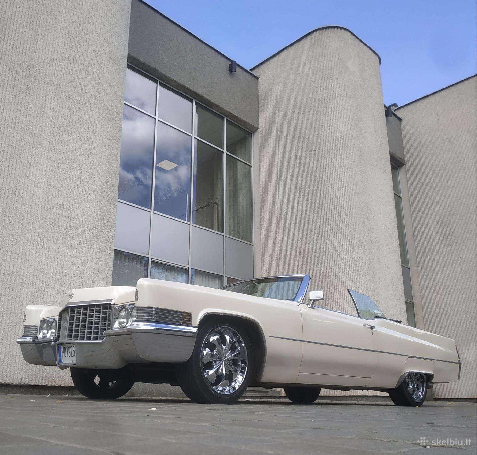 Cadillac DeVille, Лимузин