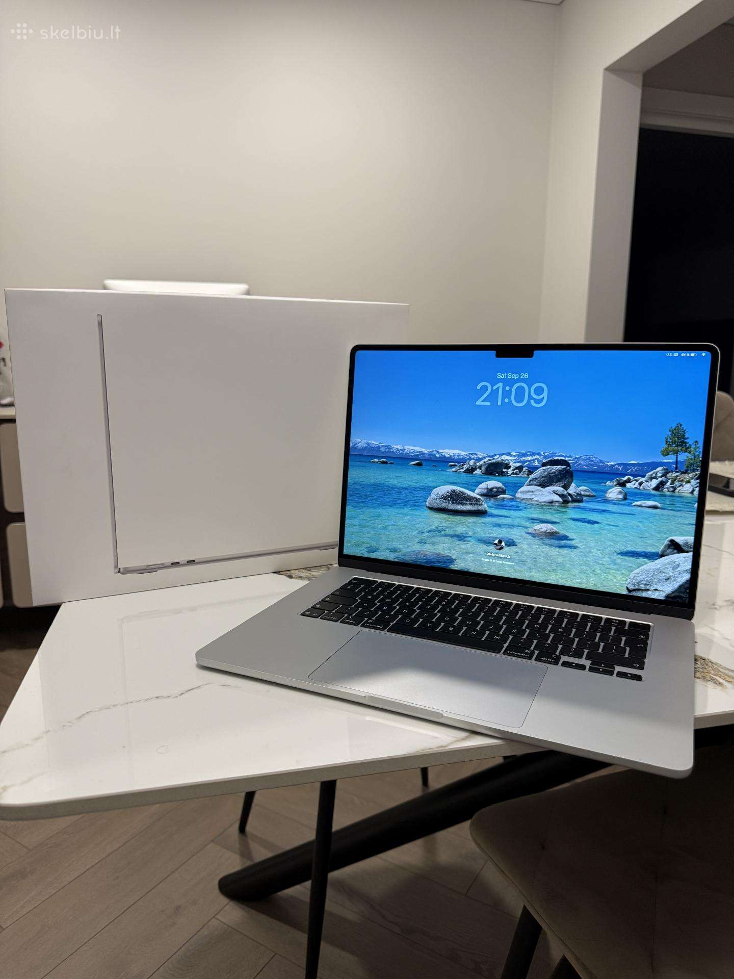 Apple MacBook Air 15 M4 / 16 GB / 512 GB