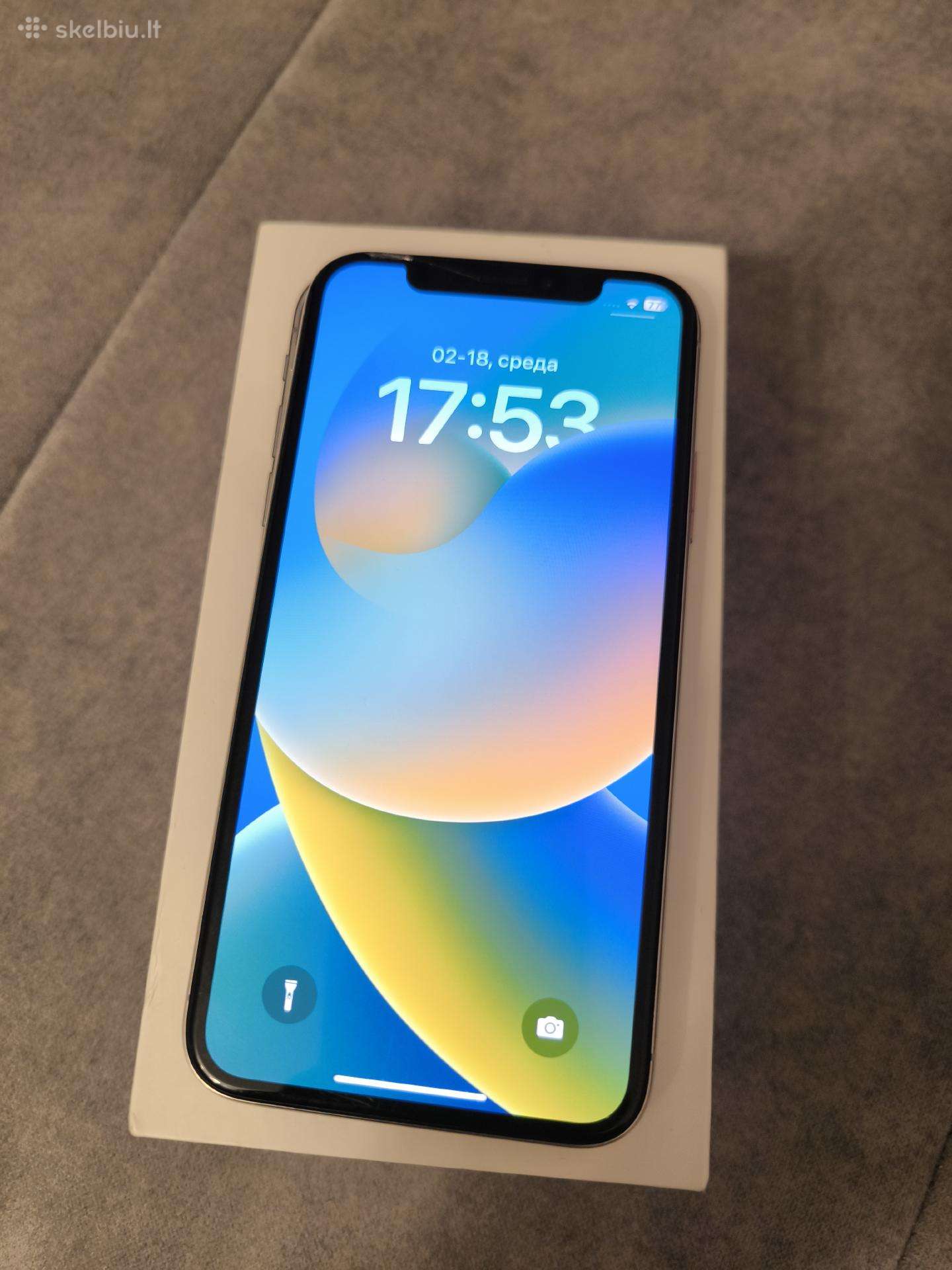 iPhone x baltas