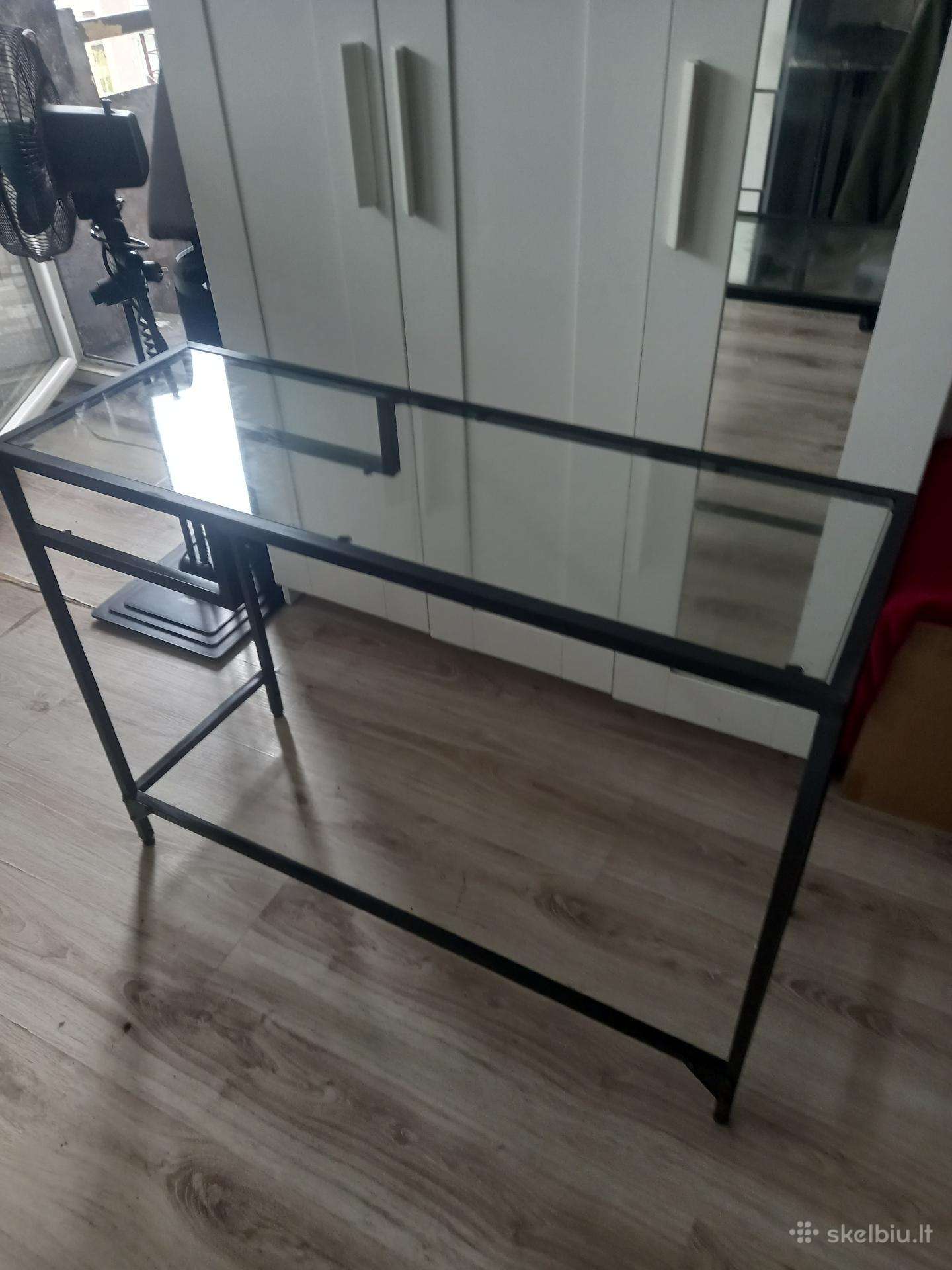 Ikea Vittsjö nešiojamojo kompiuterio stalas