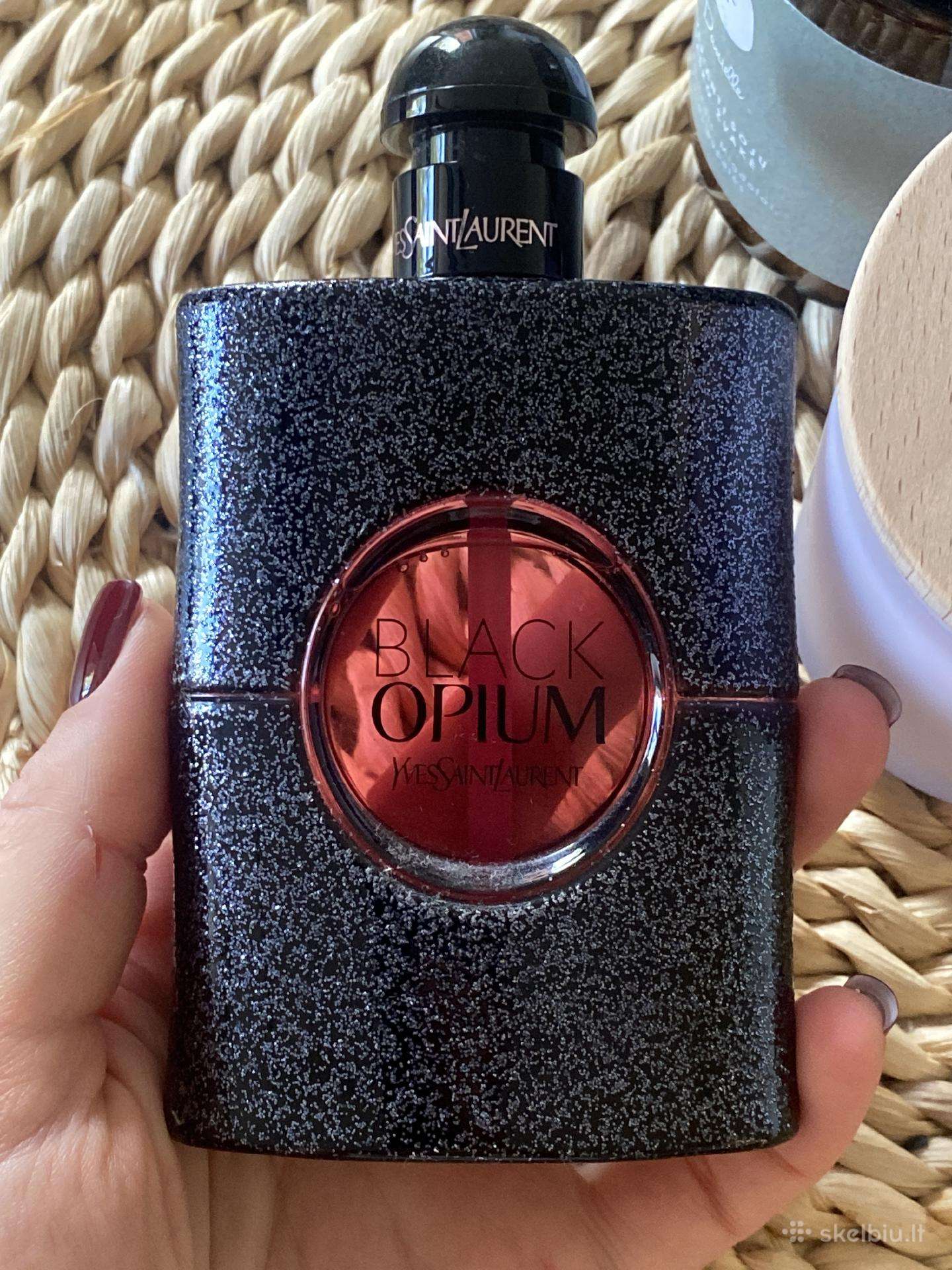 Yves Saint Laurent Black Opium Neon kvepalai