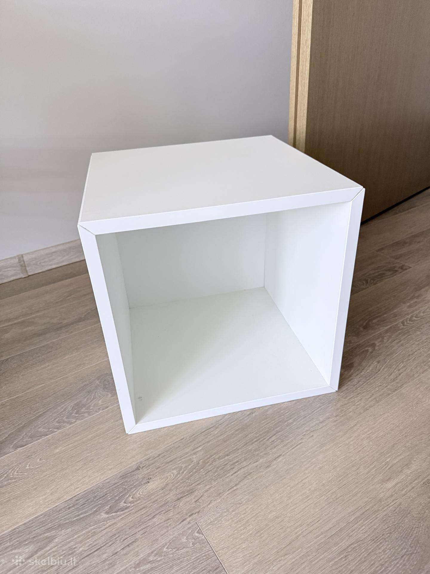 Ikea baltos spalvos lentynos