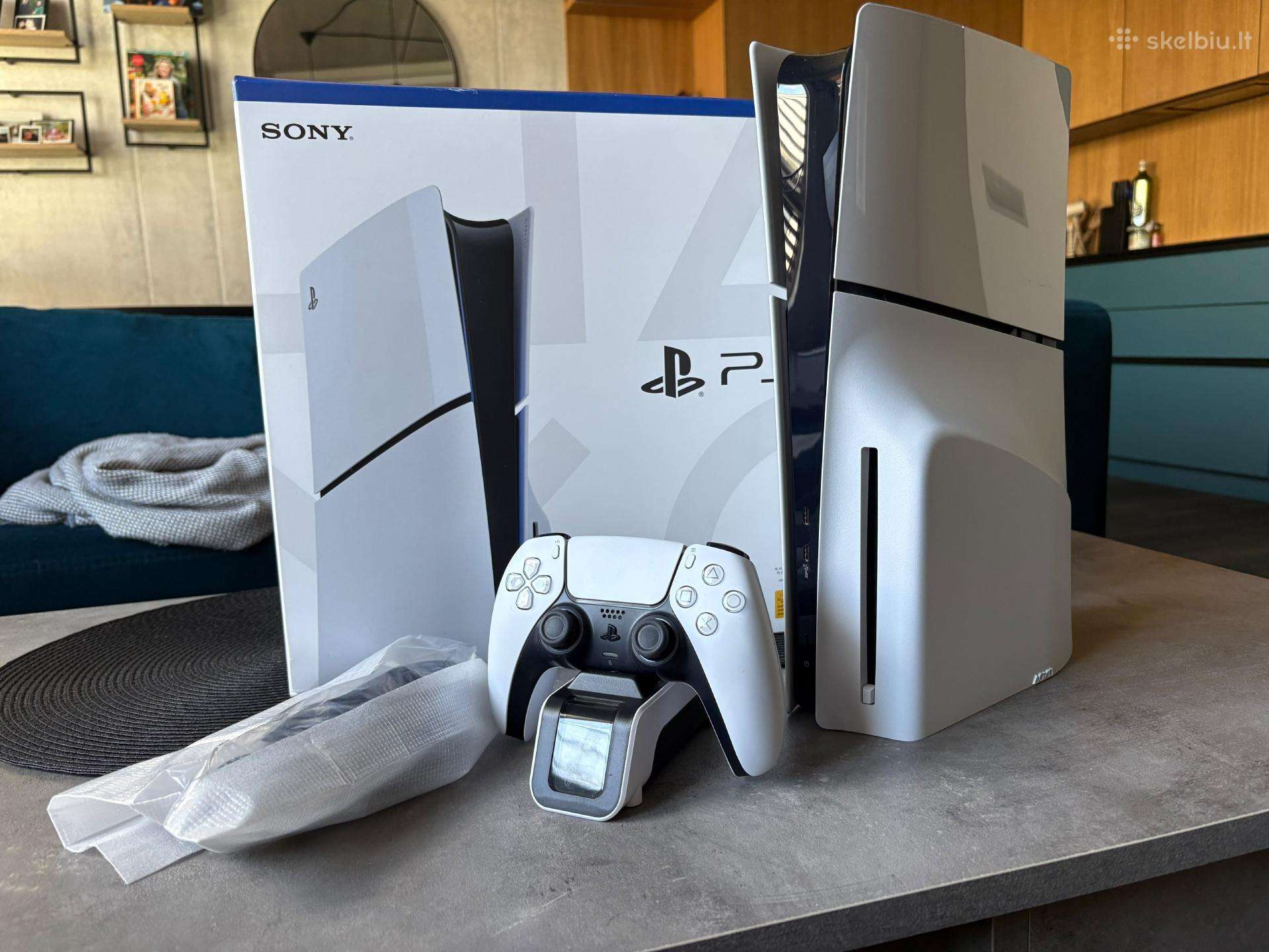 Naudotas Ps5 Slim disc 1tb + 4 žaidimai
