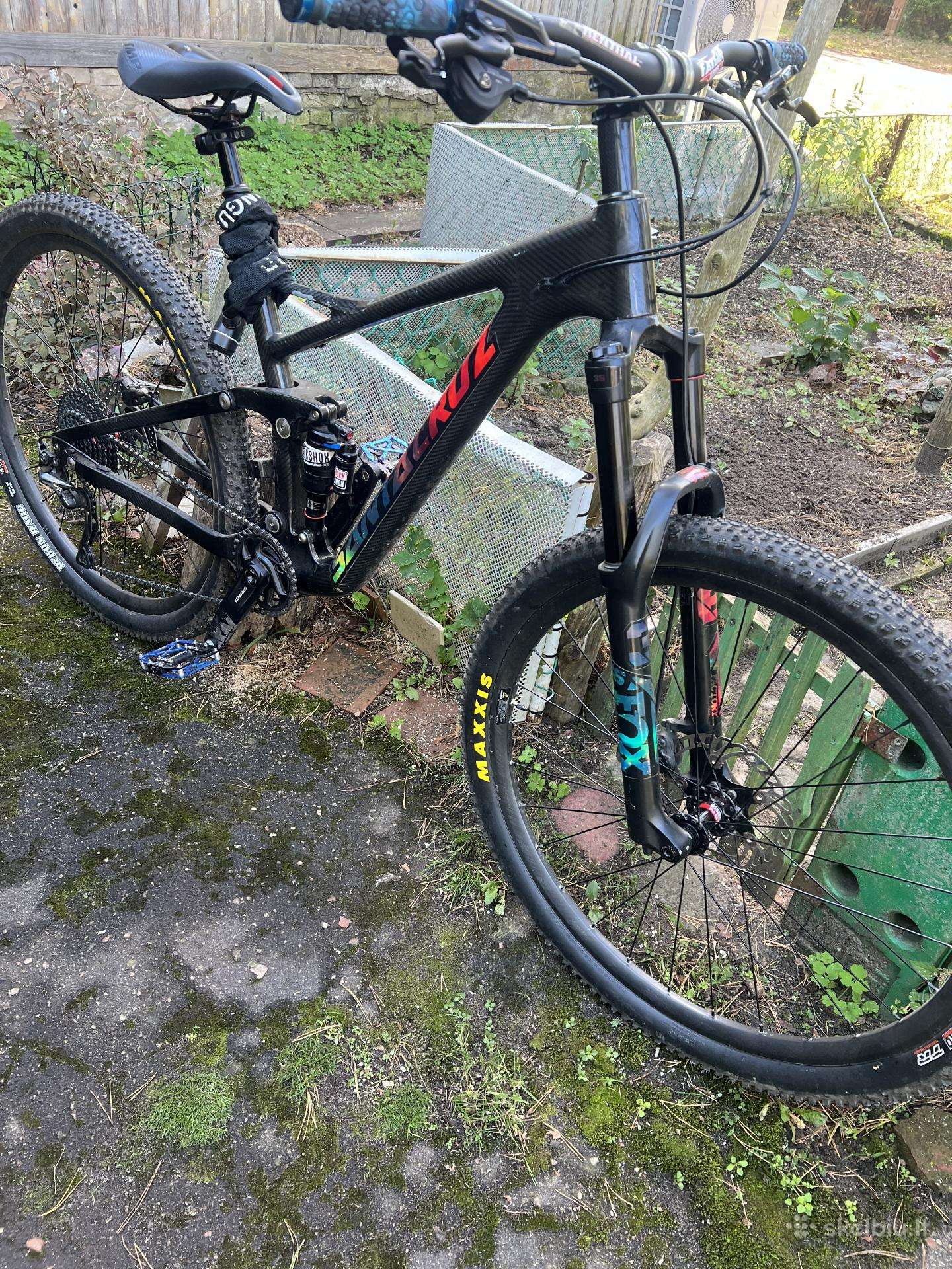 Carbonas Santa cruz