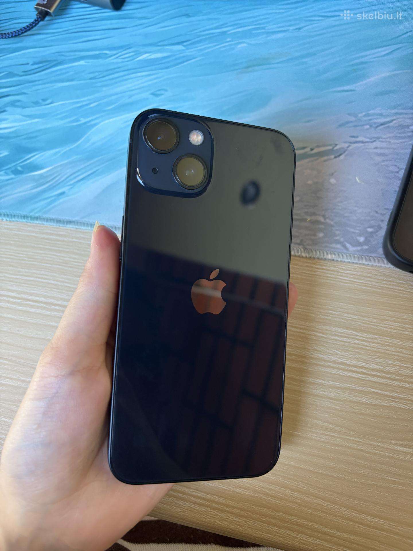 iPhone 13