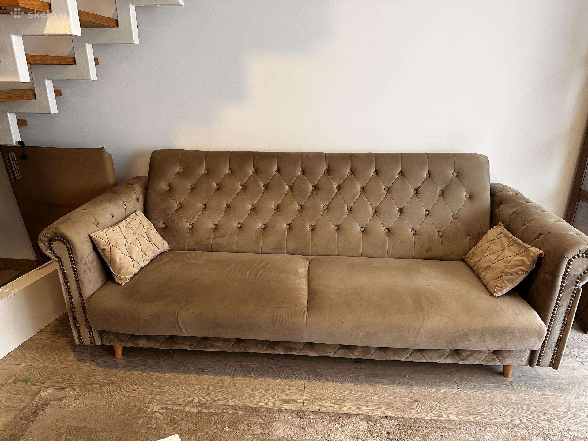 Sofa- Lova
