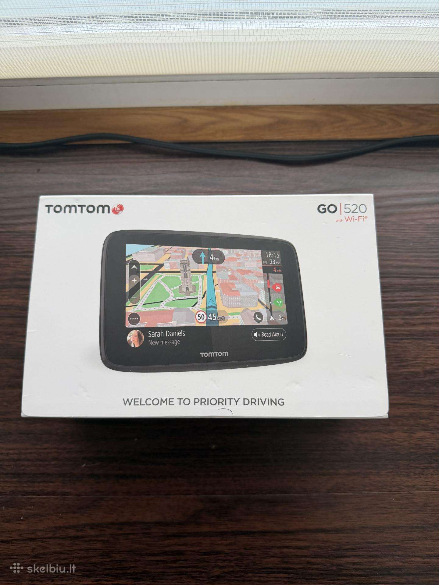 Tomtom Go 520 Sat Nav GPS with Wi- Fi Lifetime Map