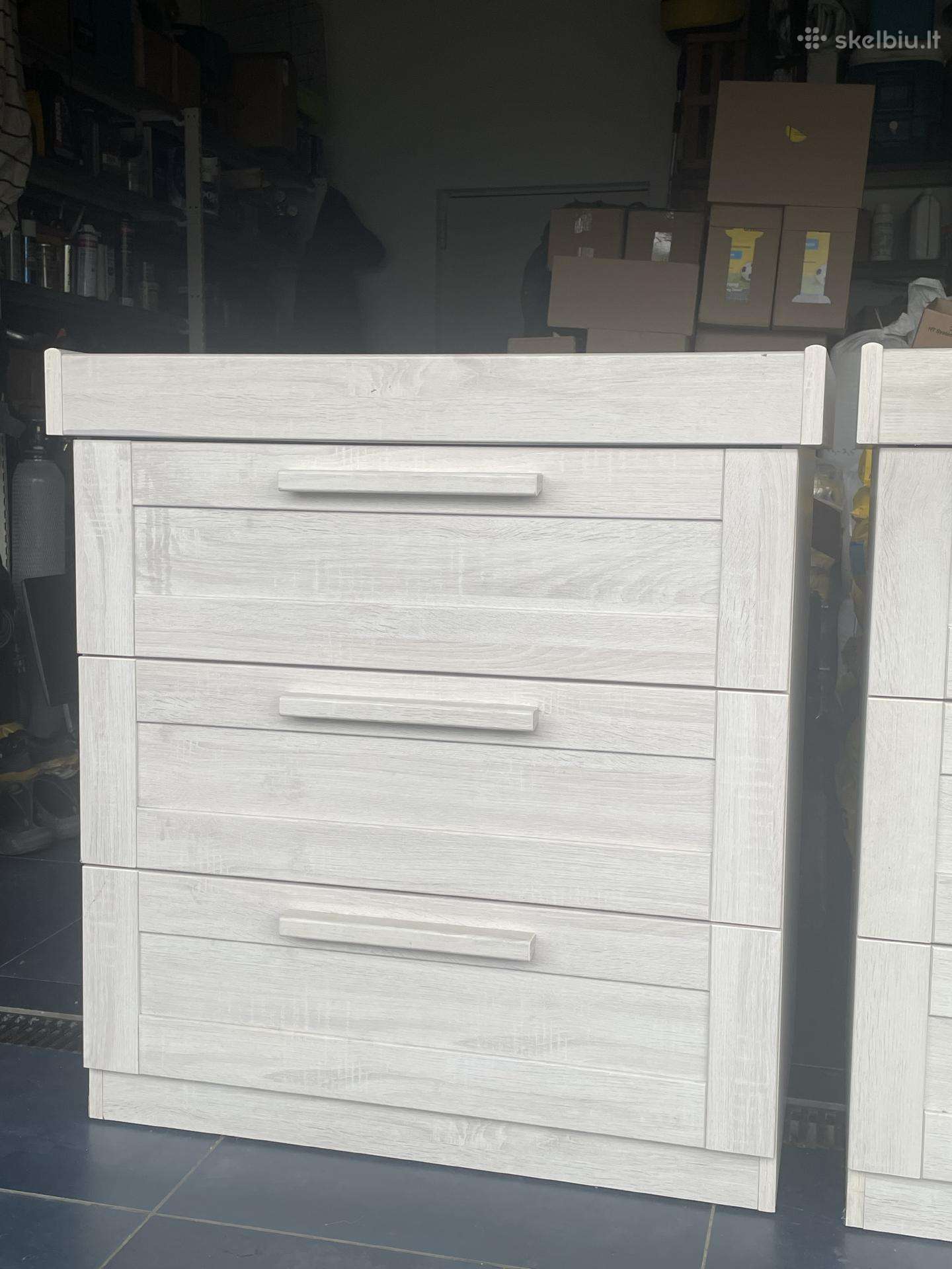 Vystymo stalai. Beveik nauji. Vienas stalas - 30€
