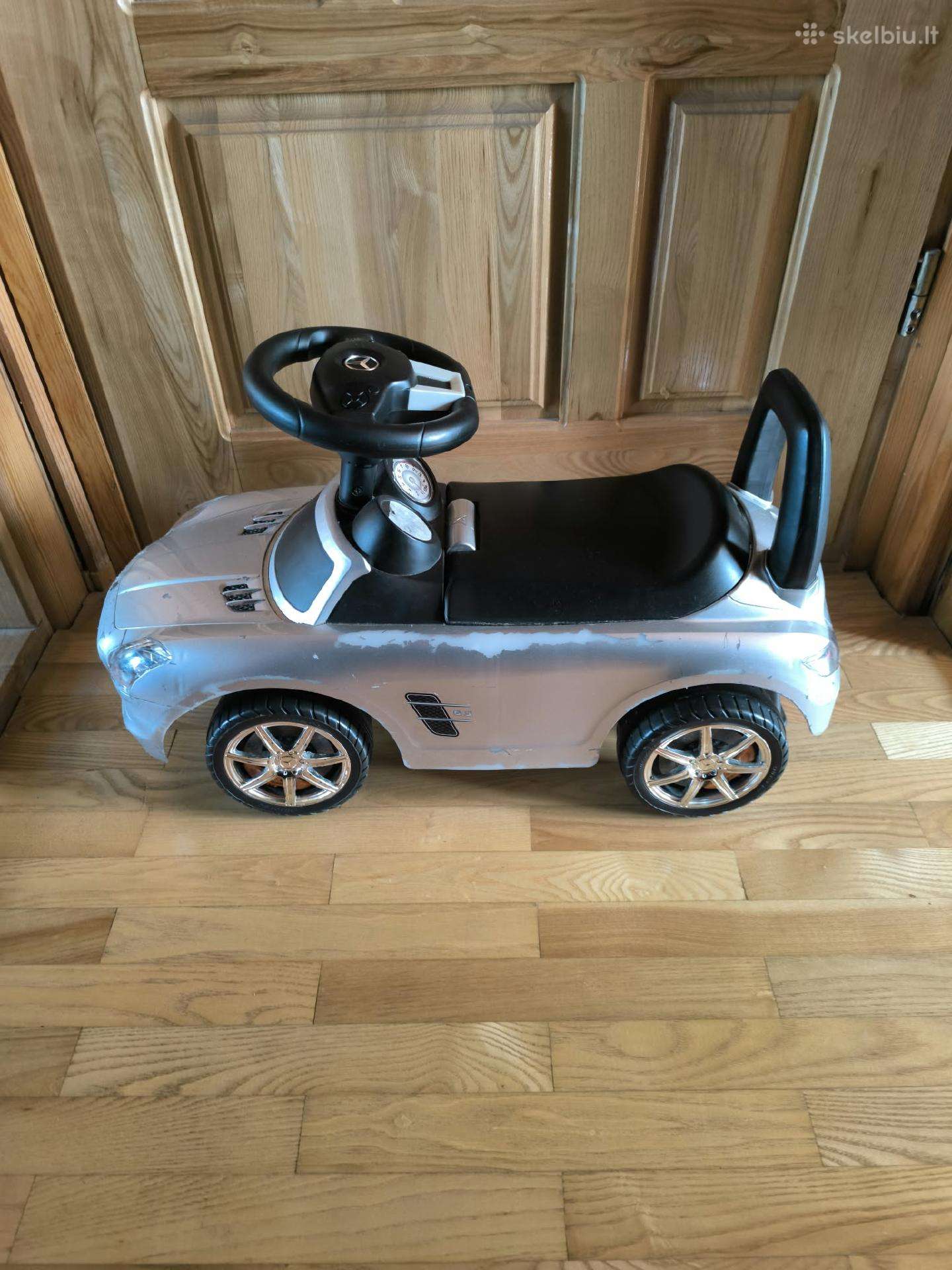 Paspiriamas automobilis Mercedes-benz SLS 332