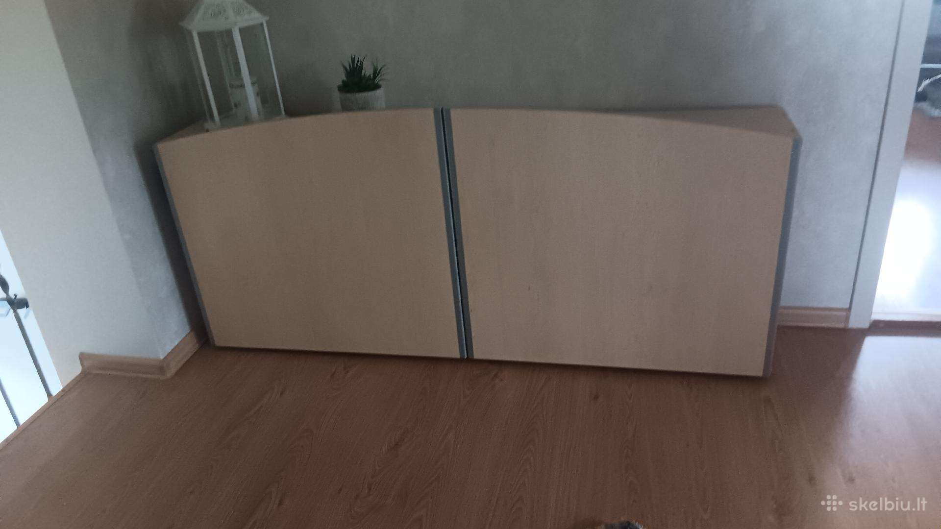 Pastatoma/pakabinama spintelė