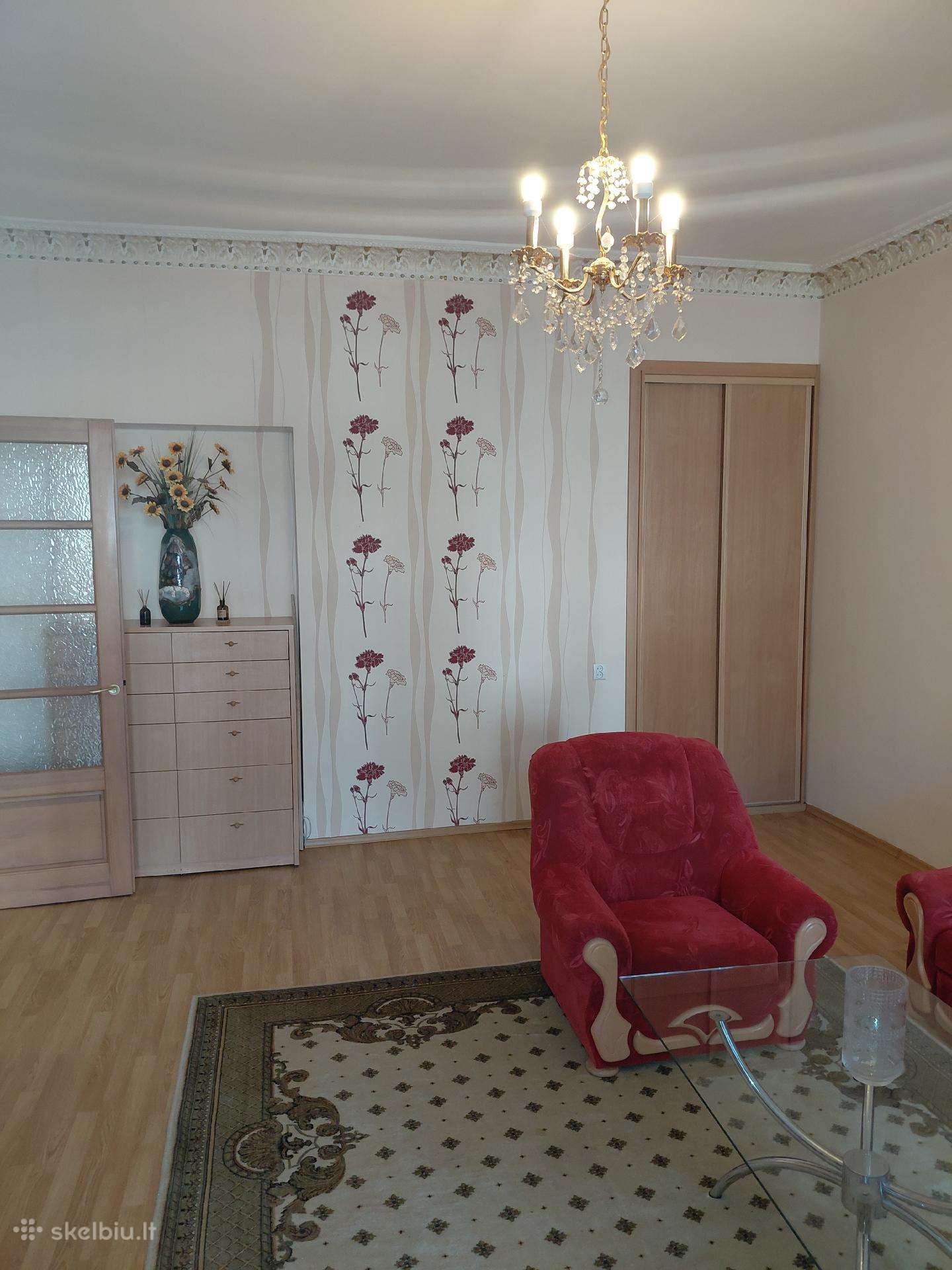 Parduodama sofa-lova su 2 foteliais