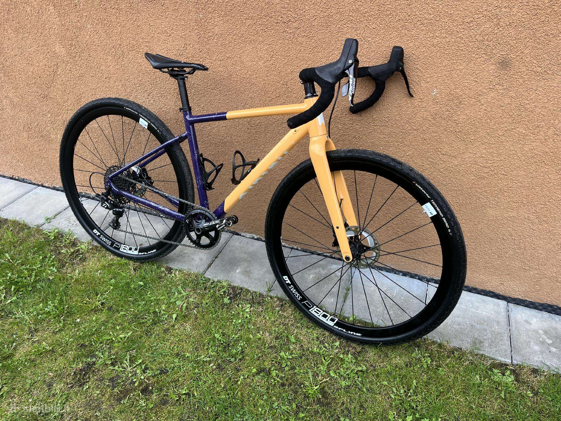 Gravel bike