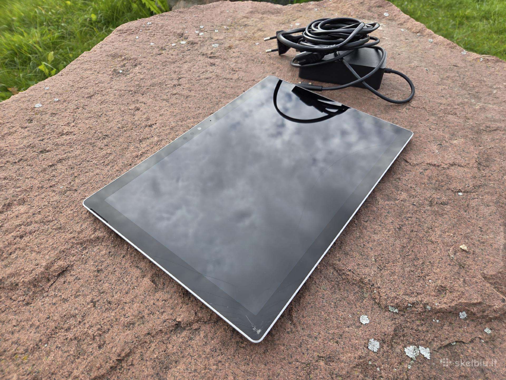 Microsoft surface pro 5