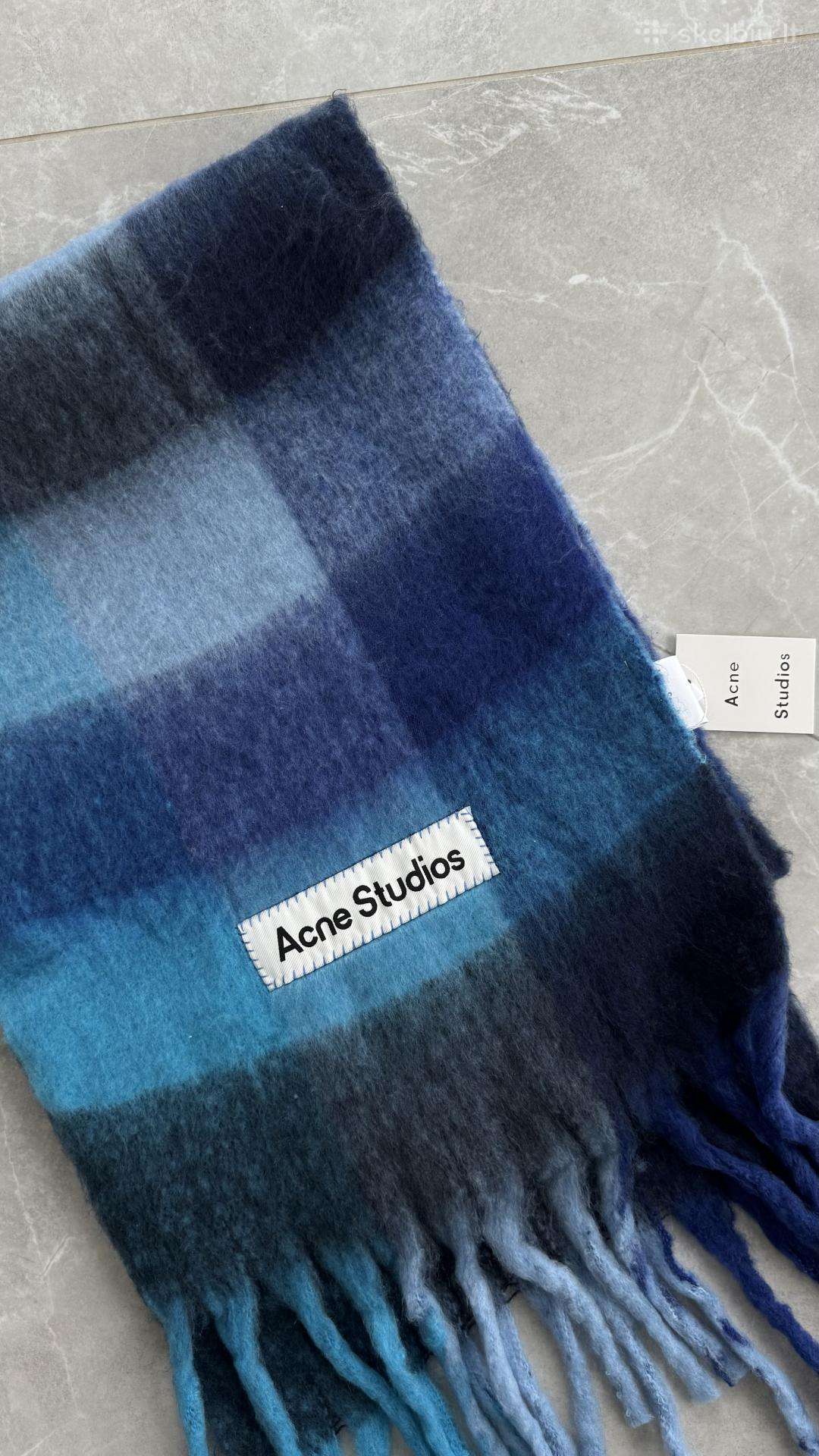 Acne Studios languotas moheros šalikas