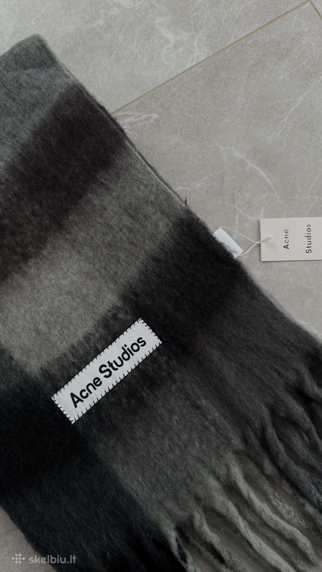 Acne Studios languotas moheros šalikas
