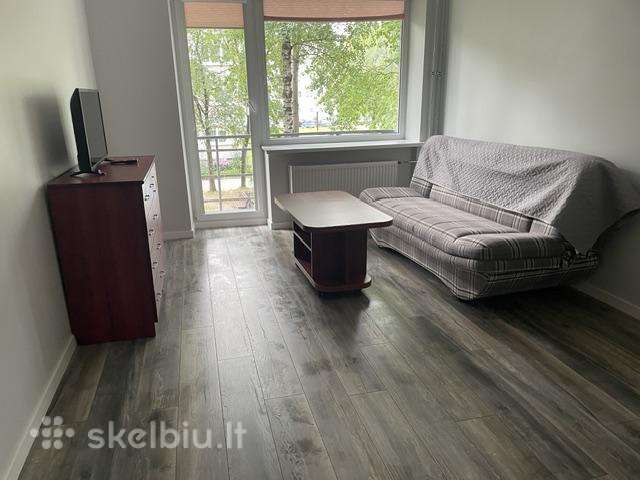 Darbininkams nuomojamas 3 kambarių butas