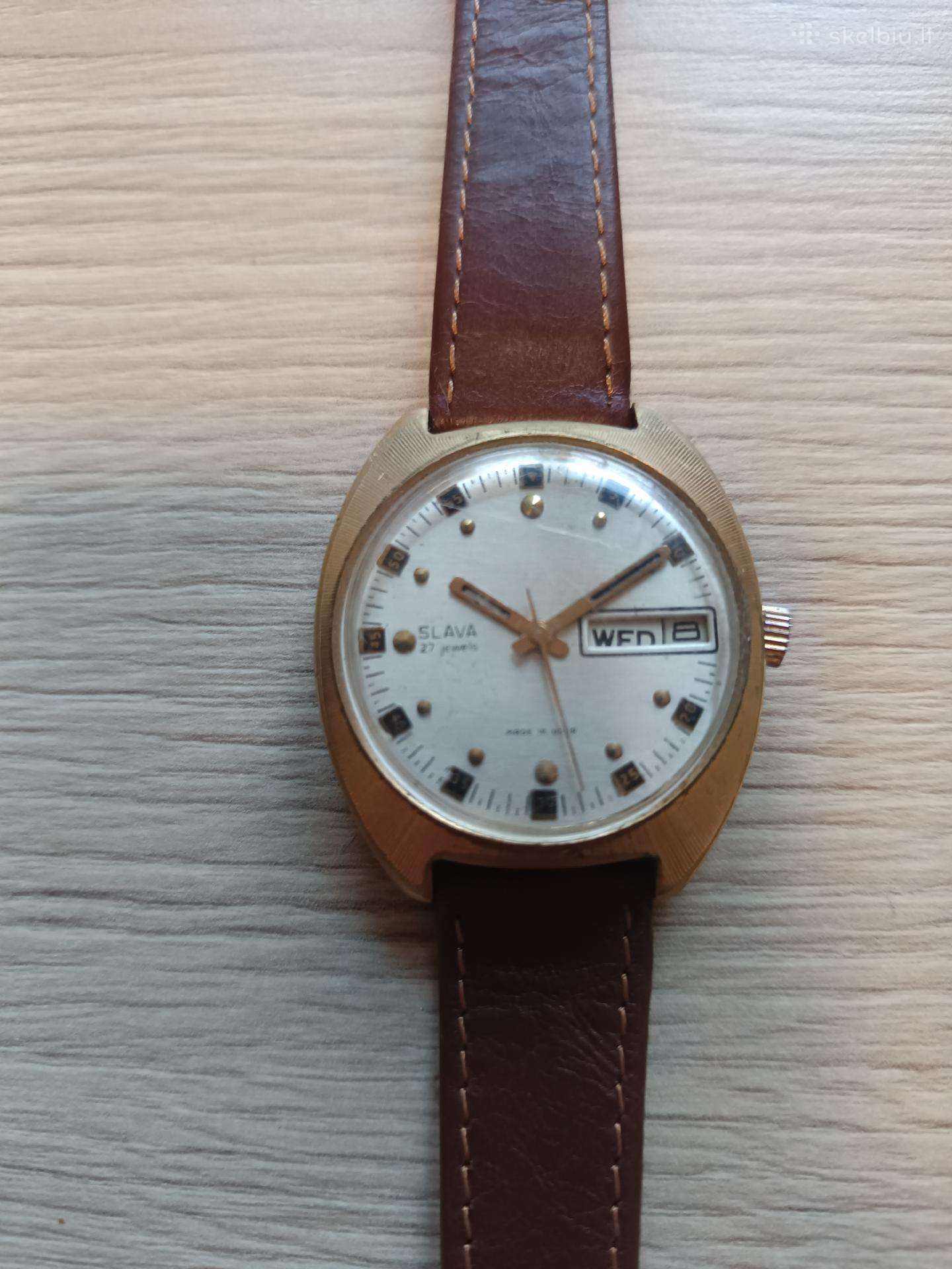 Sovietinis laikrodis skirtingas