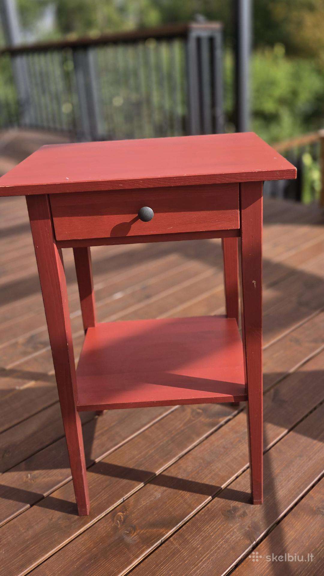 Hemnes naktinis staliukas