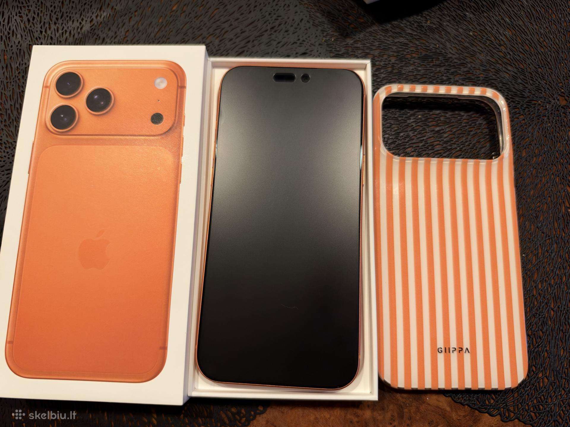 iPhone 17 pro max 256 GB Cosmic Orange