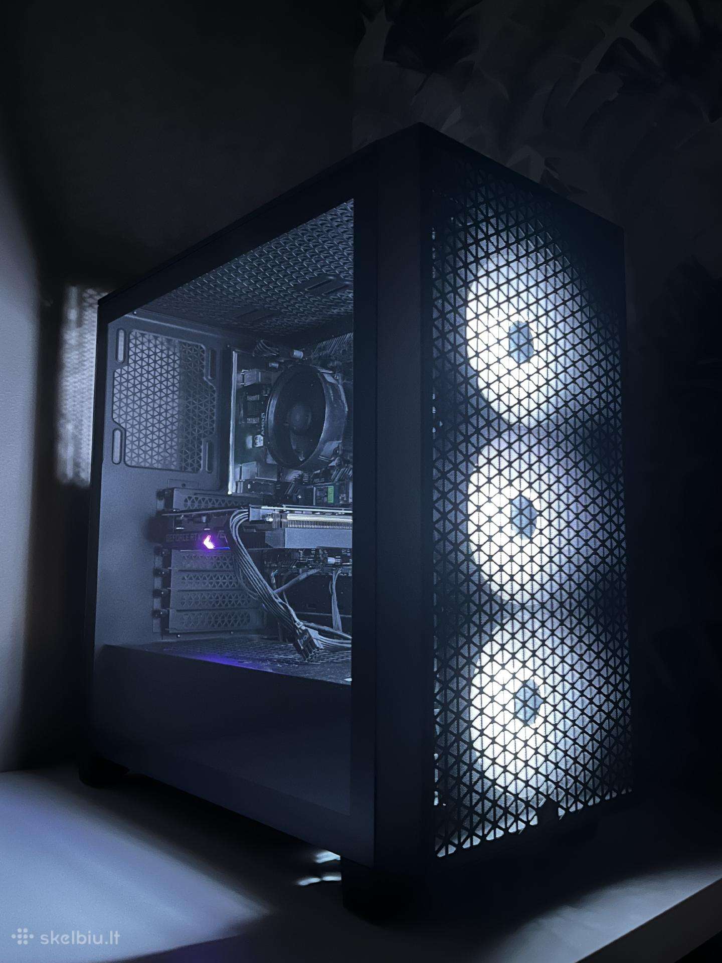 Awd-IT Gaming kompiuteris ir Razer priedai