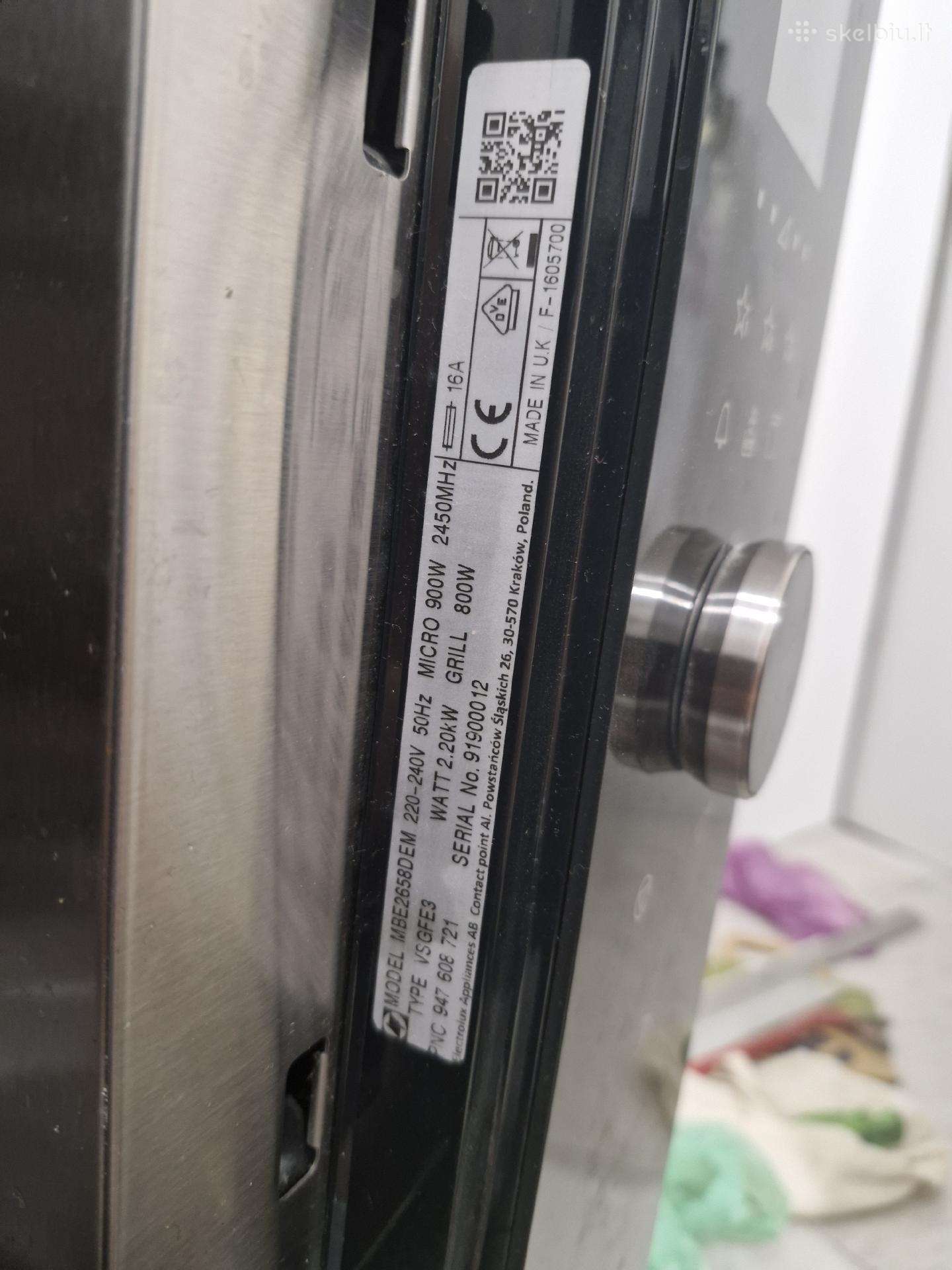 Įmontuojama mikrobangų krosnelė Aeg