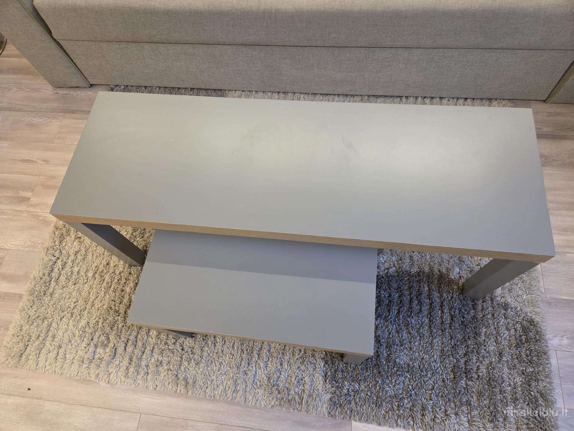 Parduodami 2 svetainės staliukai – 20 €