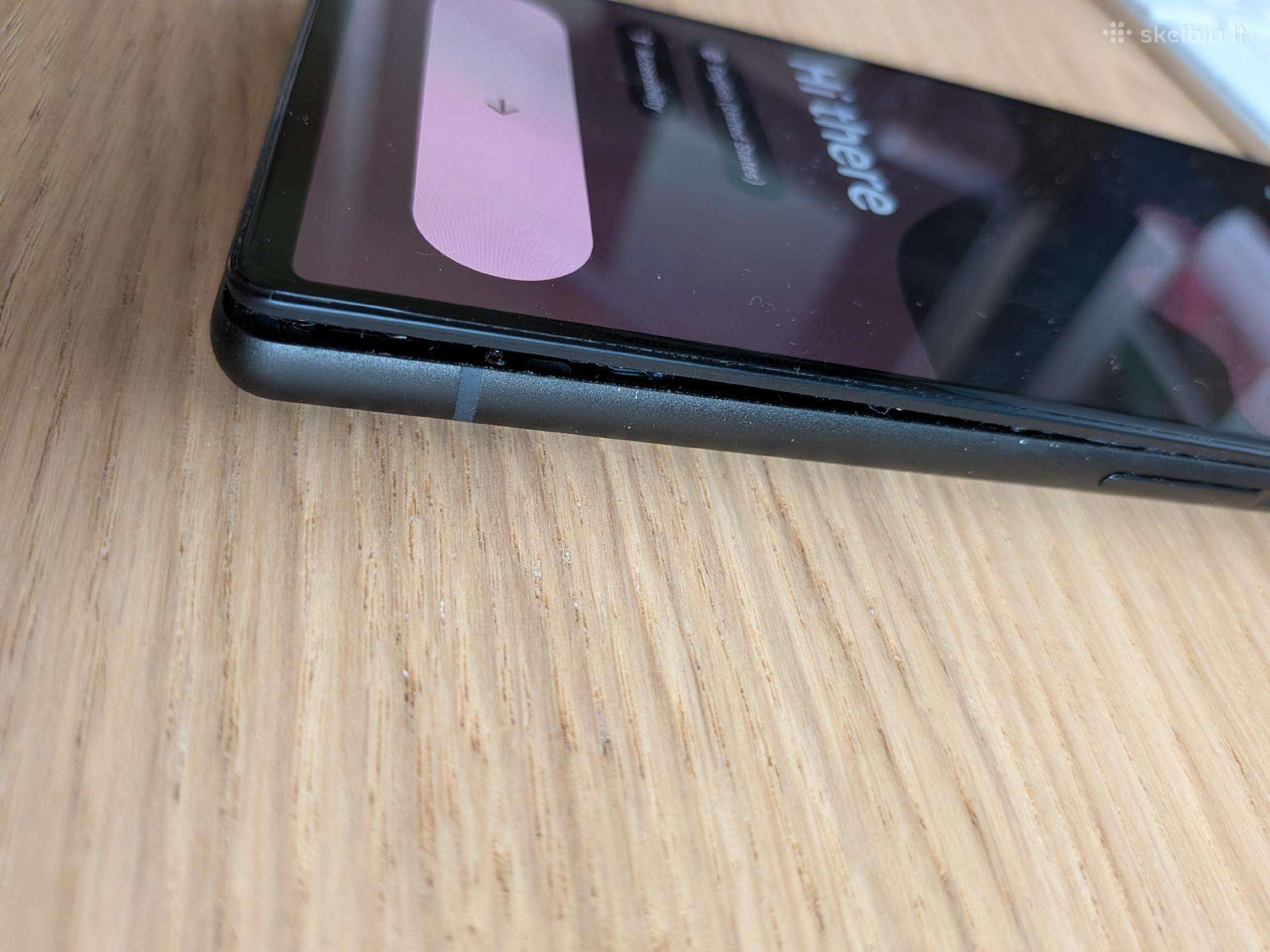 Pixel 6, atšokęs ekranas (išsipūtusi baterija?)
