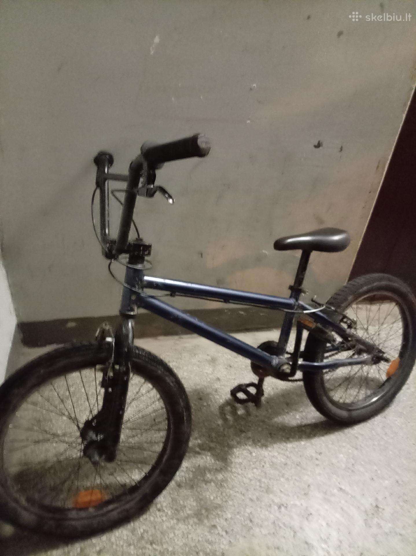 BMX triukinis dviratis