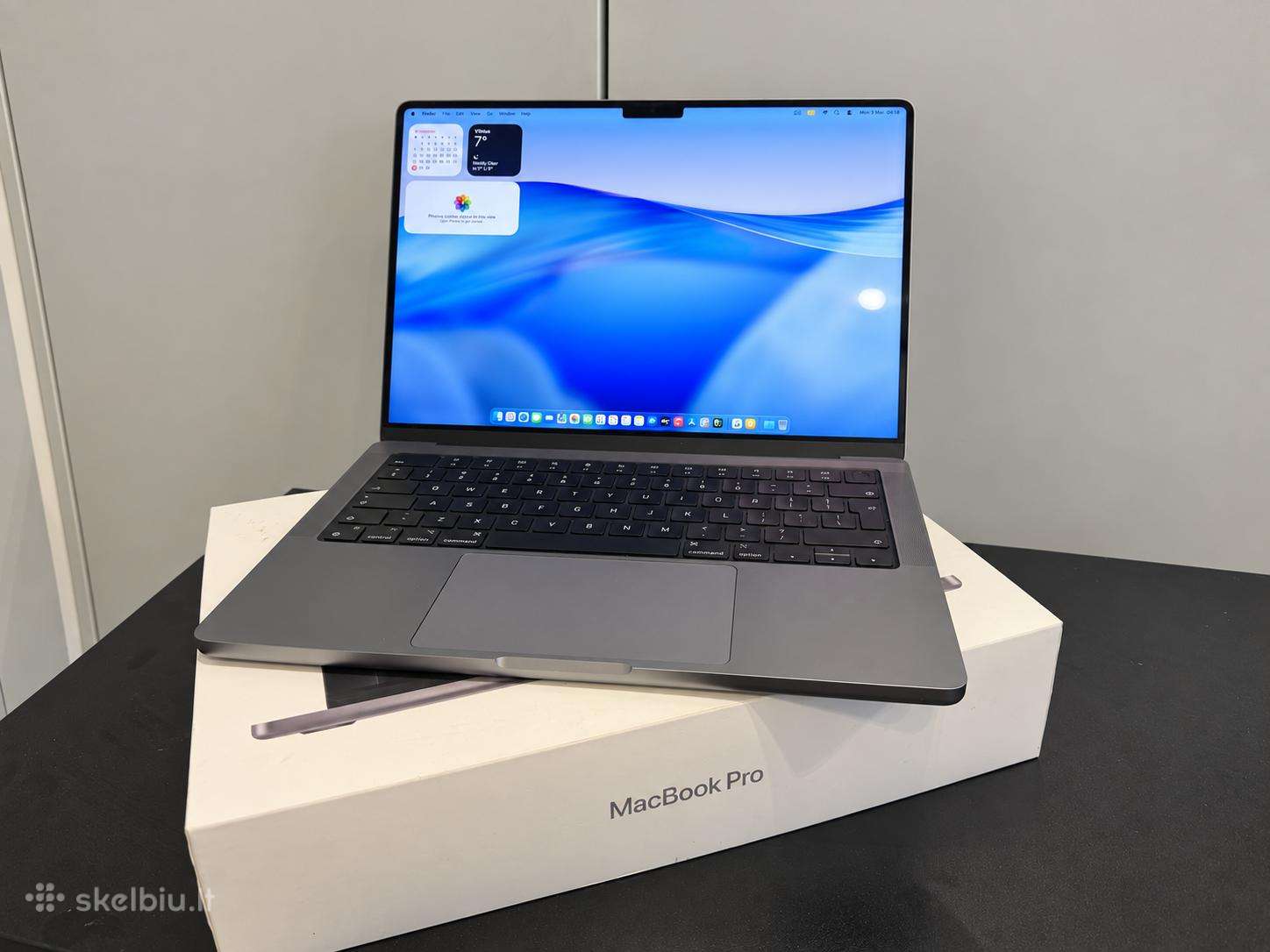 MacBook Pro 14 M3, 8 GB / 512 GB, baterija 99 %