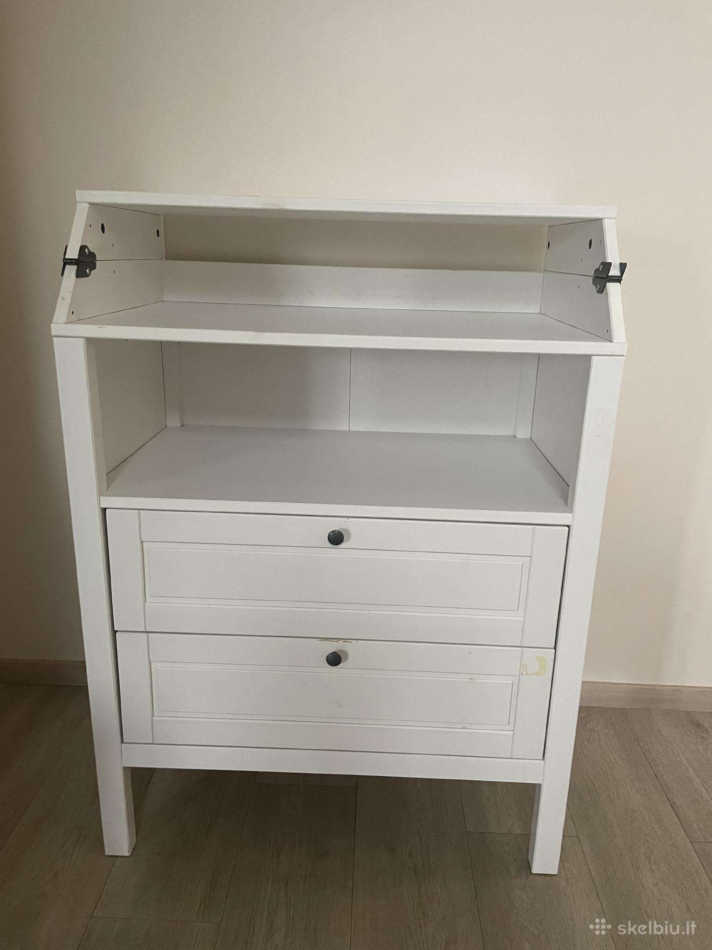 Komoda vystymo stalas