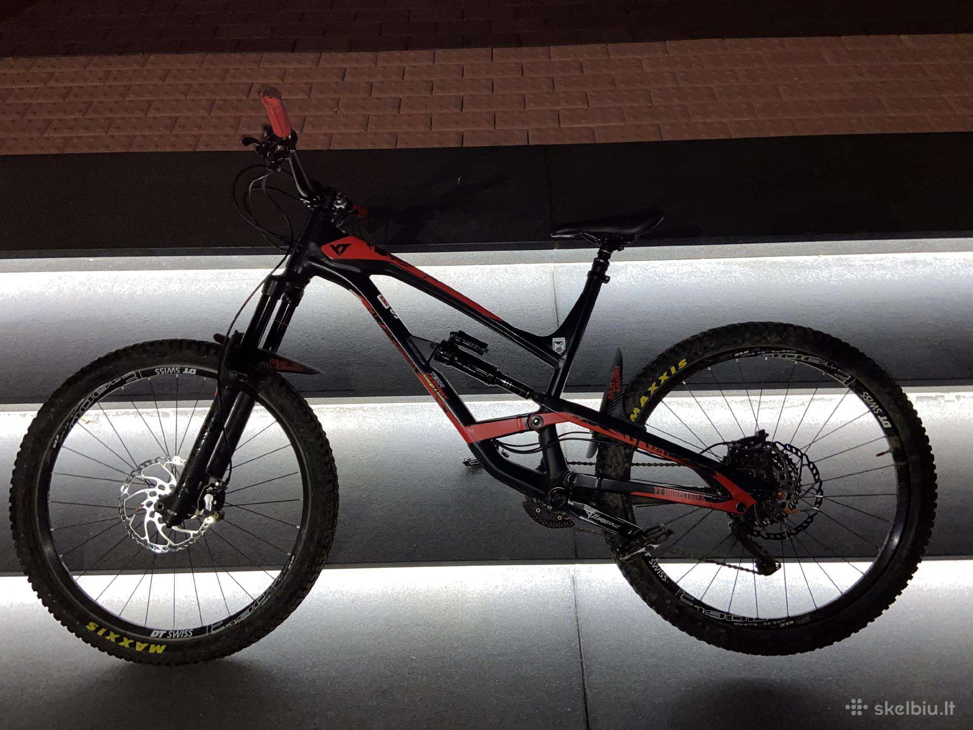 YT Capra 2018 Full suspension