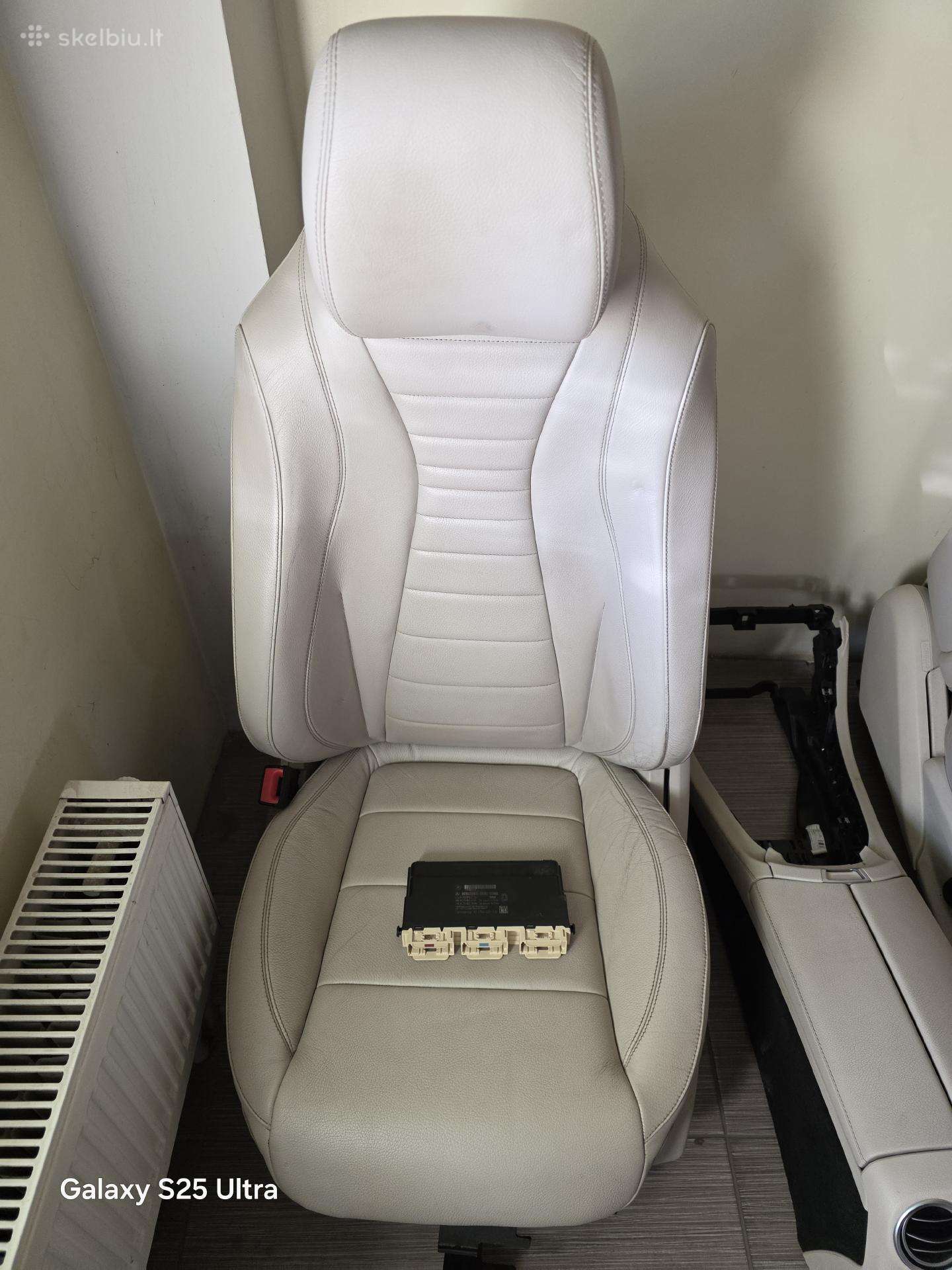 W213 Mercedes salonas universalo