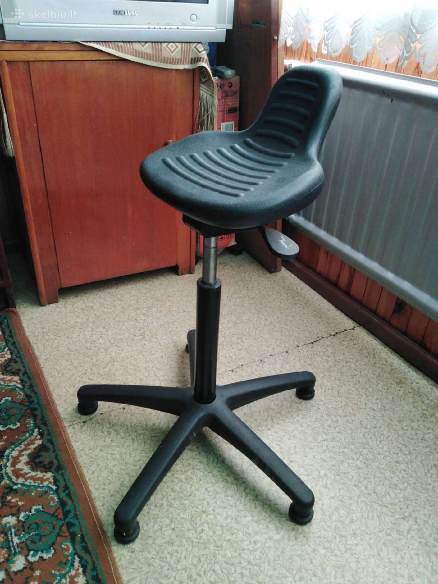 Baro kėdė