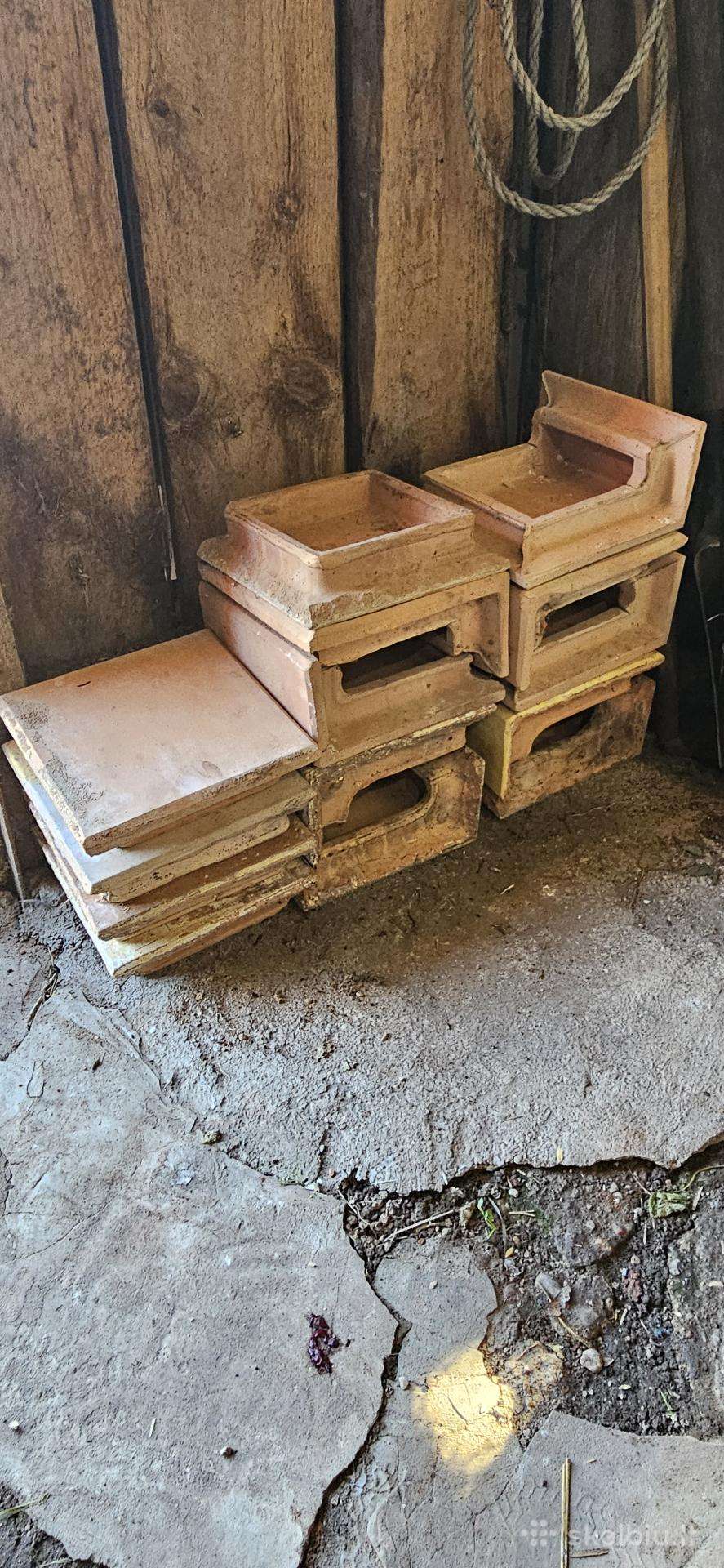 Kokliai ir molinės plytos