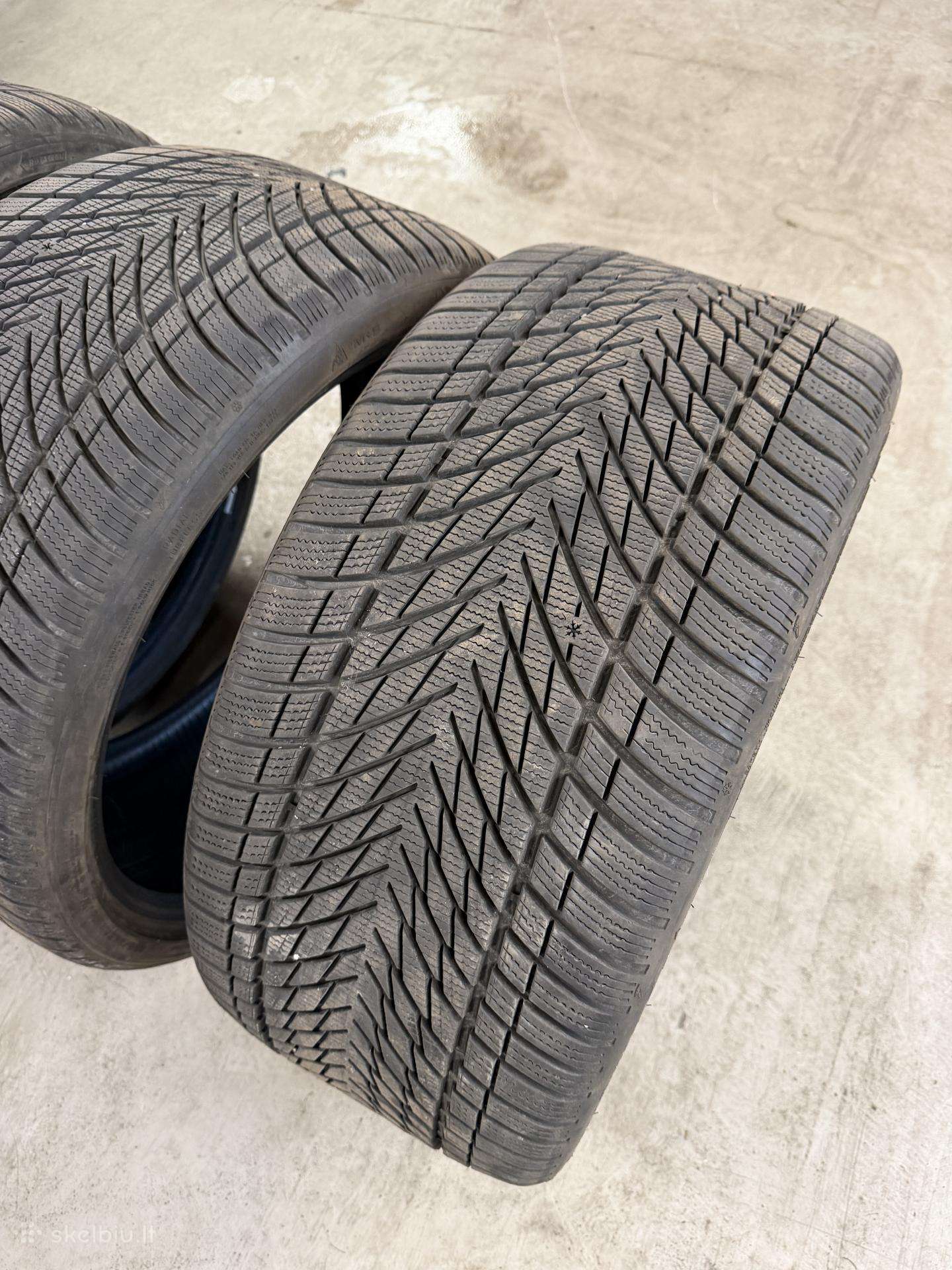 285/30 r22 Goodyear Ultragrip Performance 3
