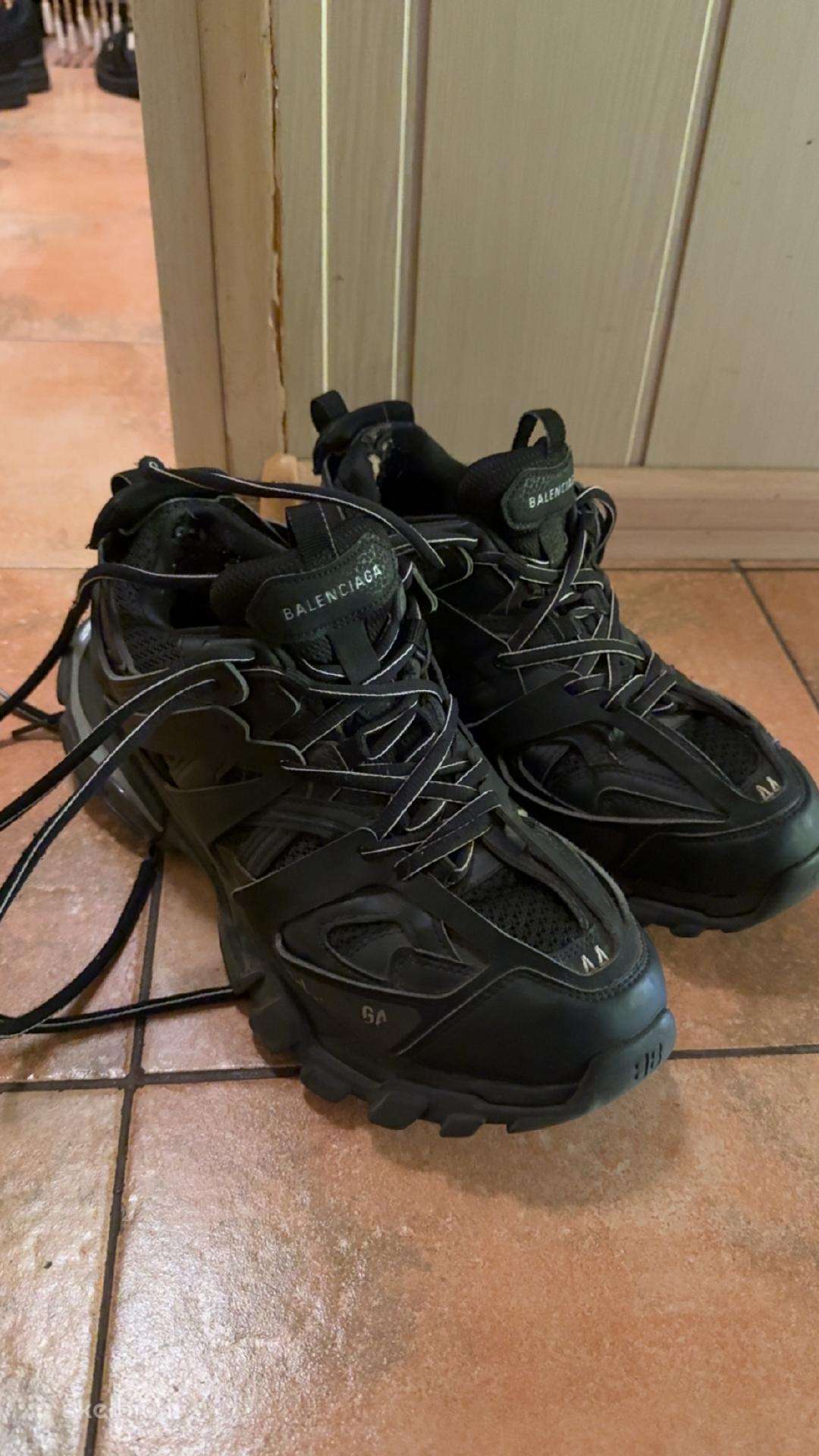 Balenciaga track