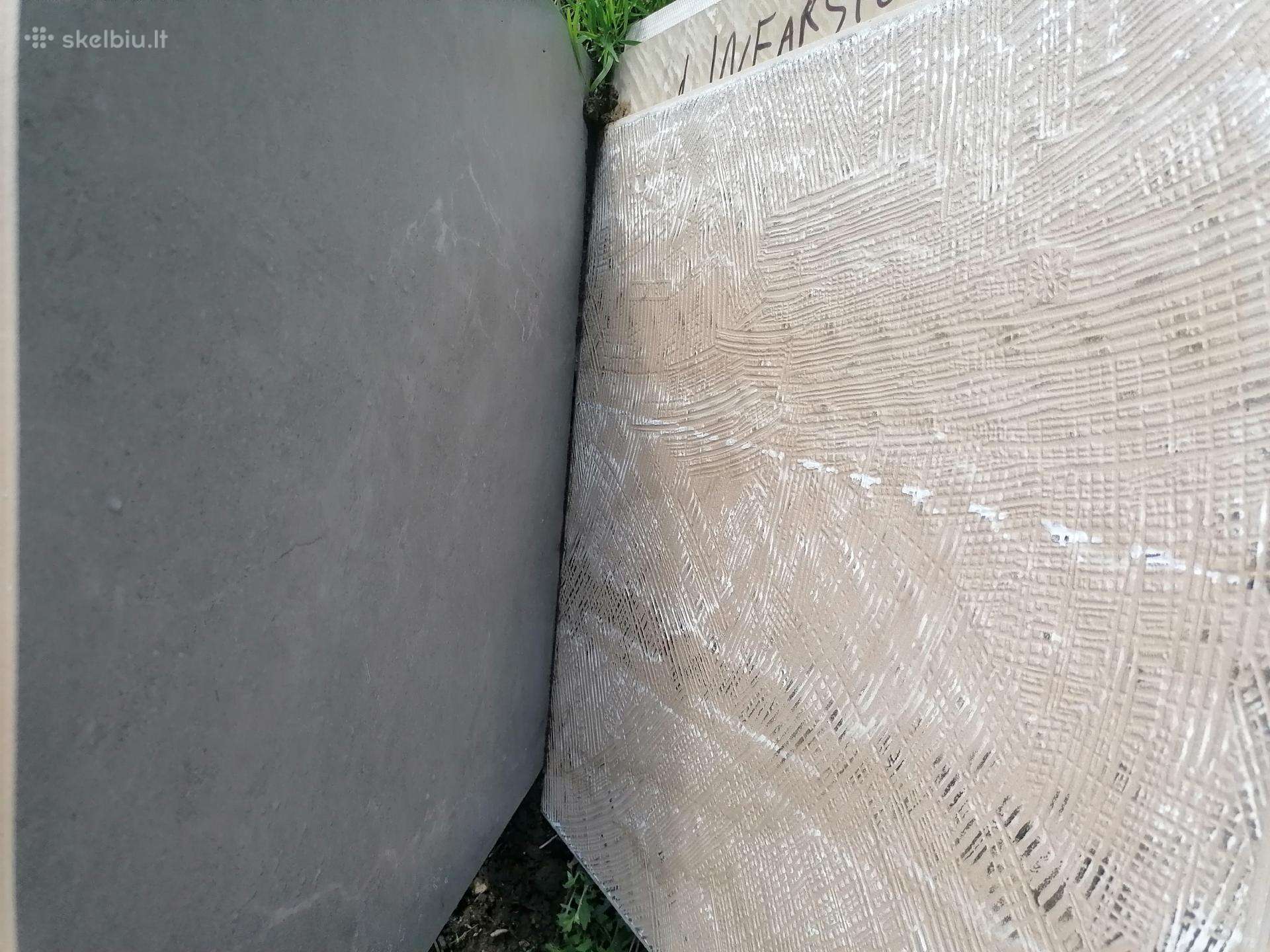 Akmens masės plytelių, vinilo lenteliu likutis