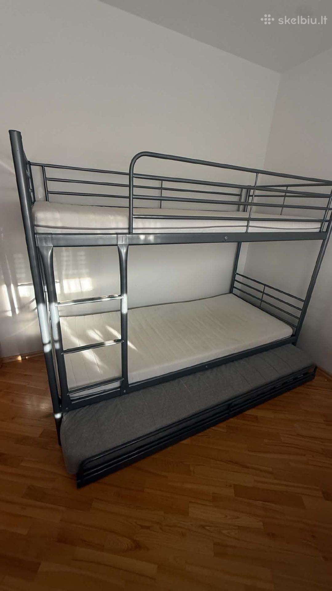 Dvi Ikea dviaukštės lovos su čiužiniais