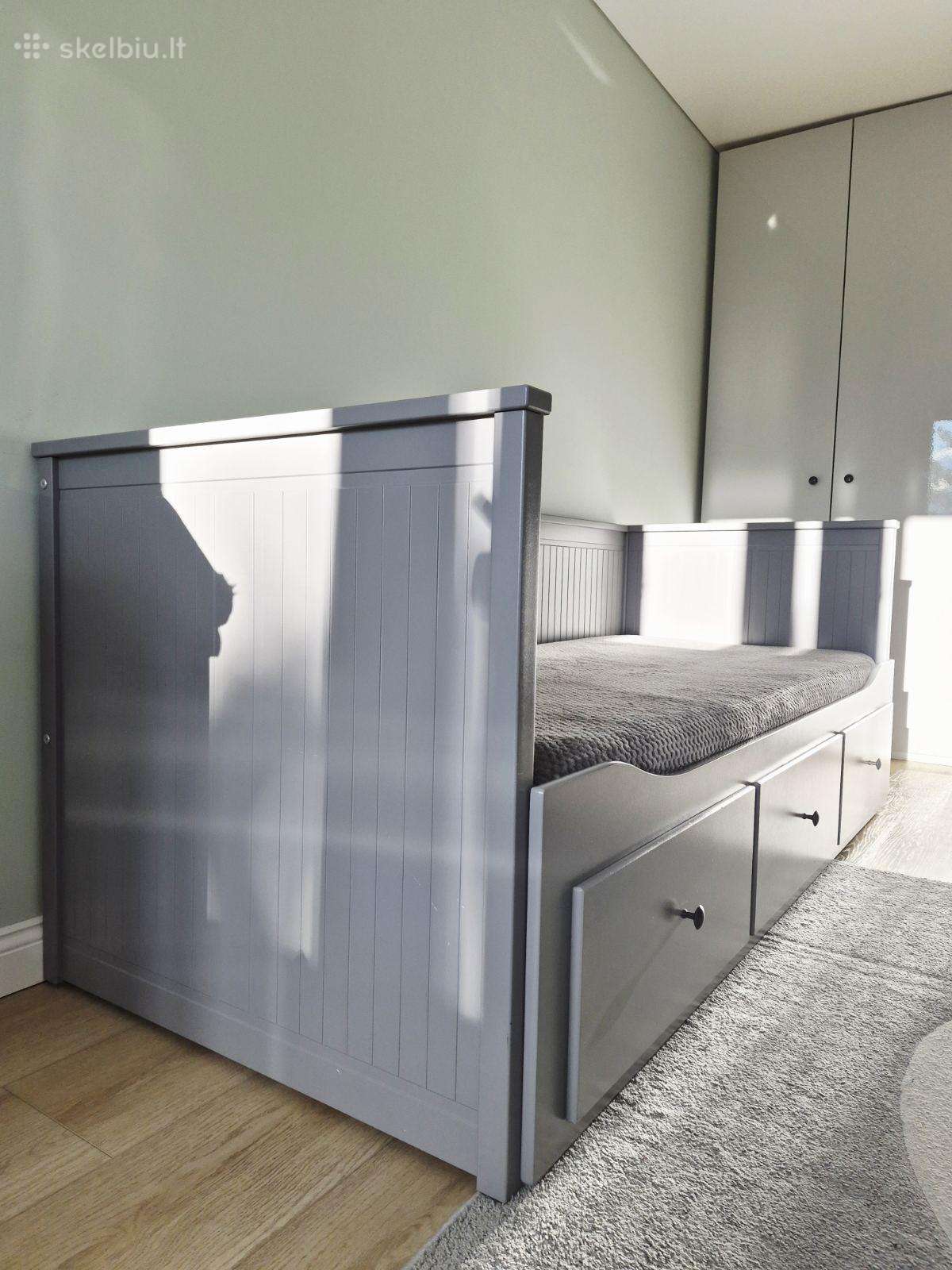 2 Ikea viengulės lovos su Lonas Miegė čiužiniais