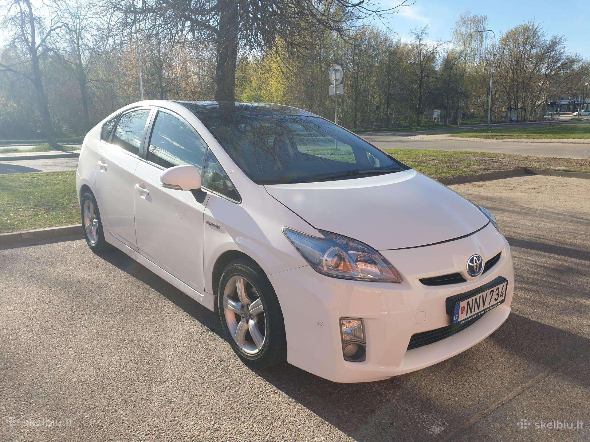 Automobilių Toyota Prius nuoma /taksi,bolt