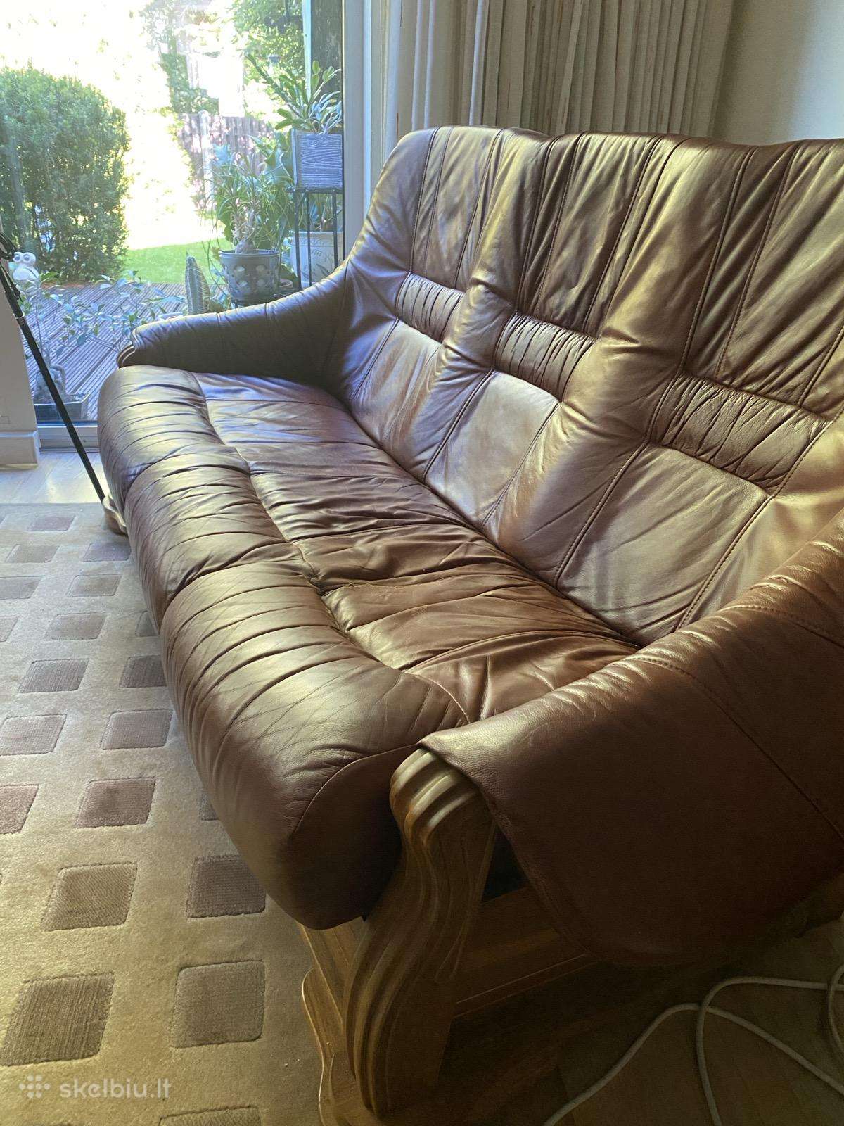 Vyšnios medžio odinis foteliai ir sofa