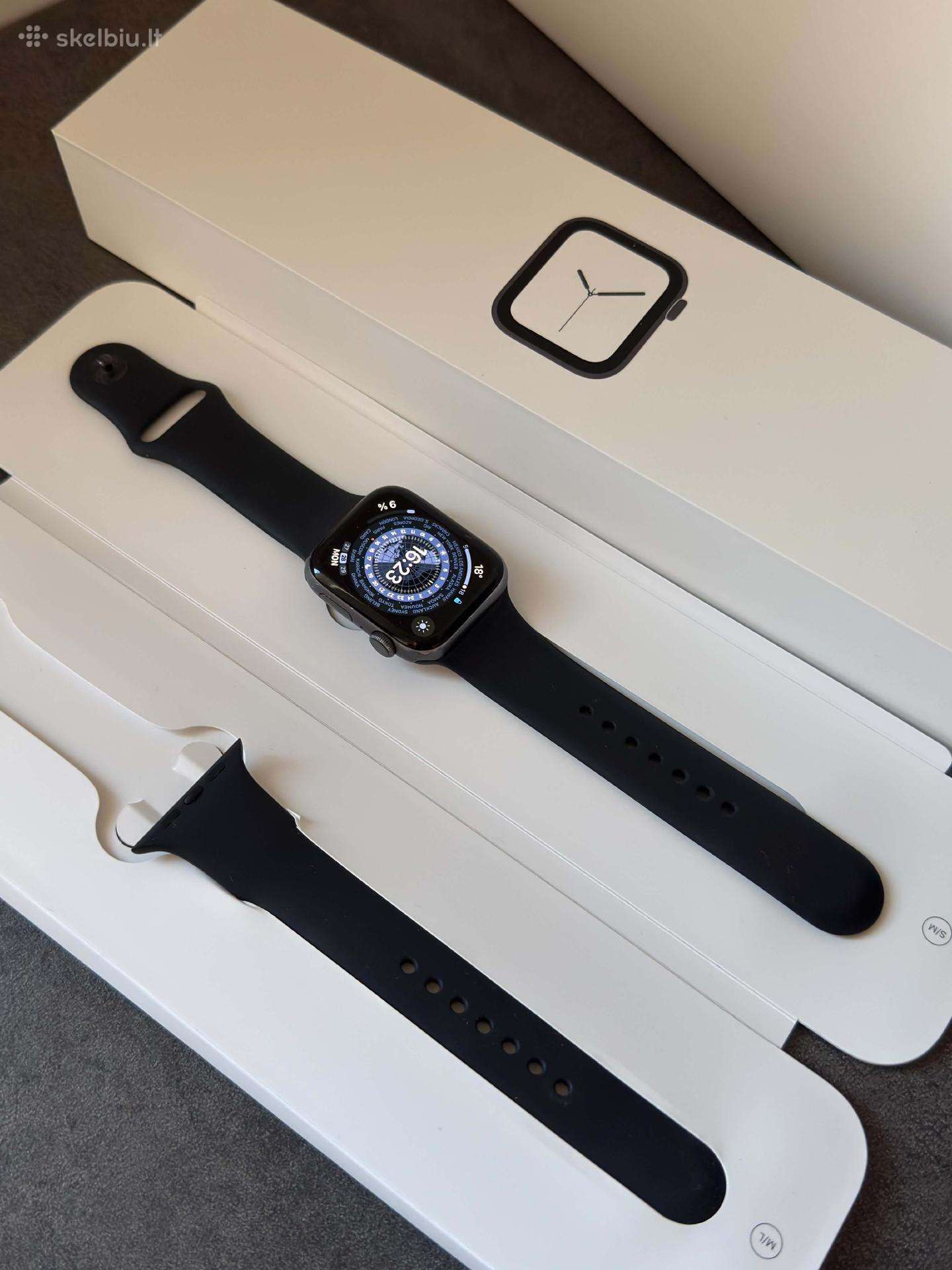 Apple Watch Series 4 44mm Space Gray