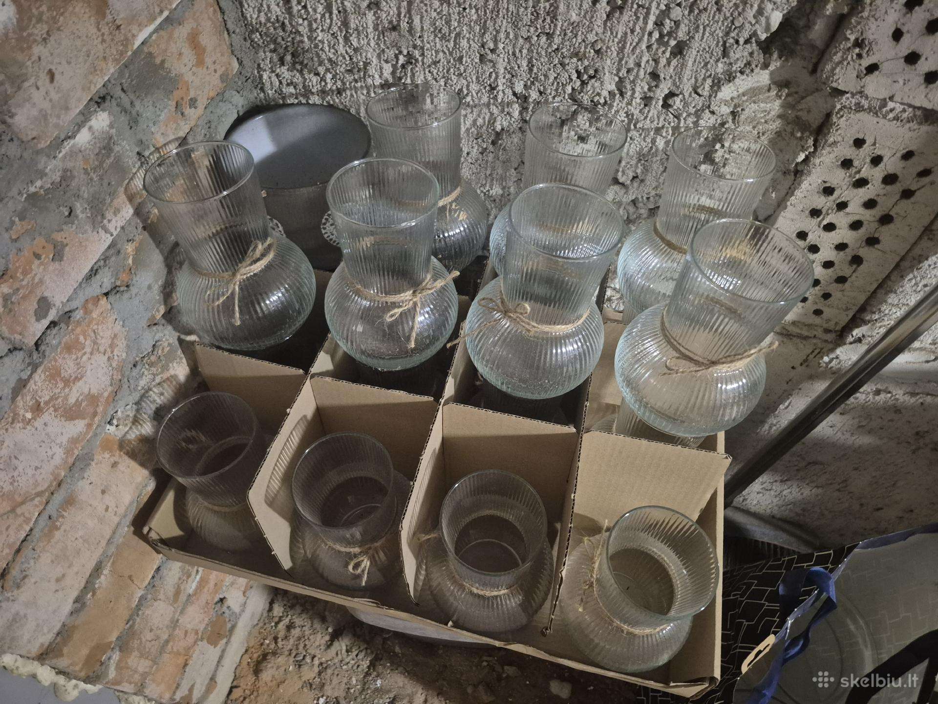 Ikea mažos ir didelės vazos