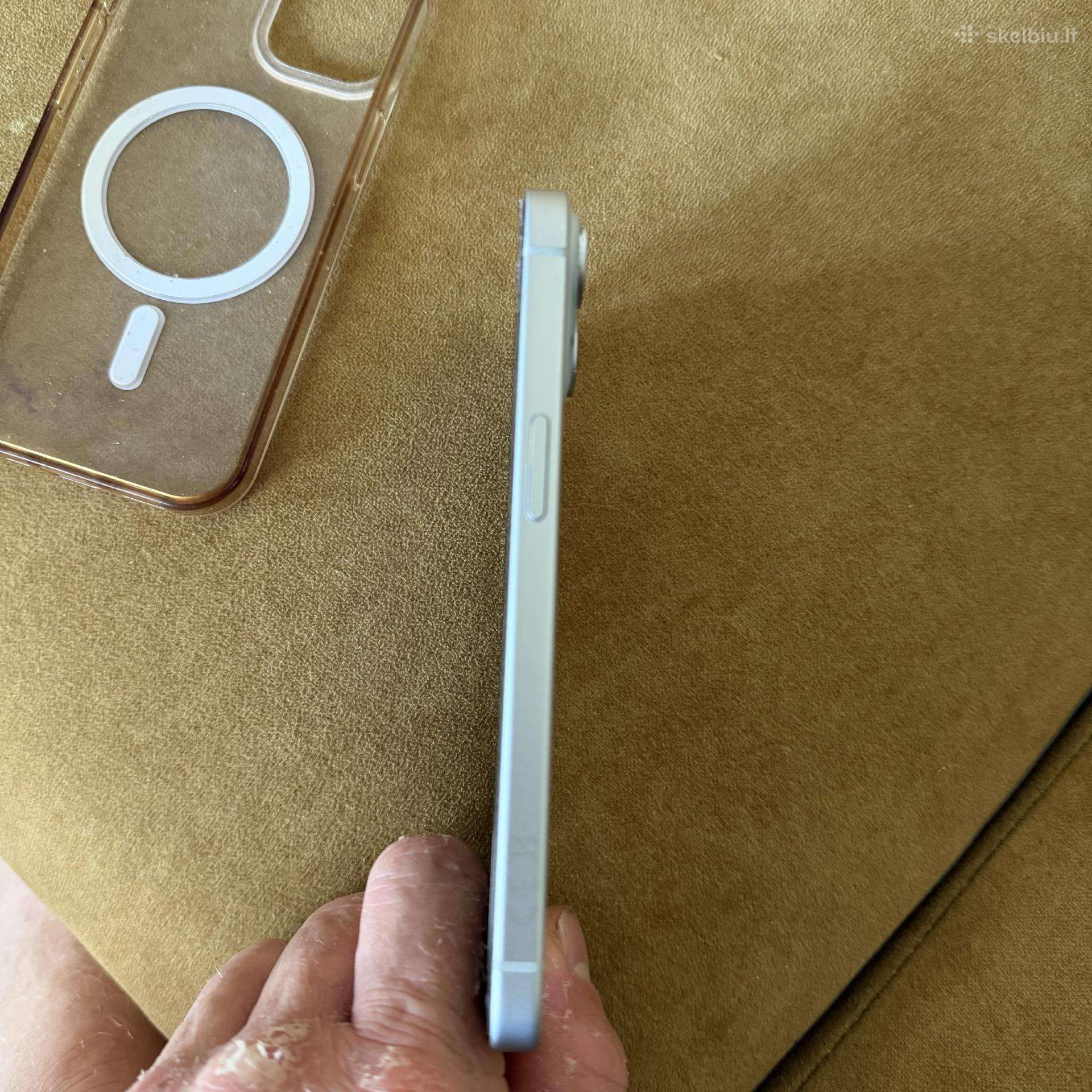iPhone 15