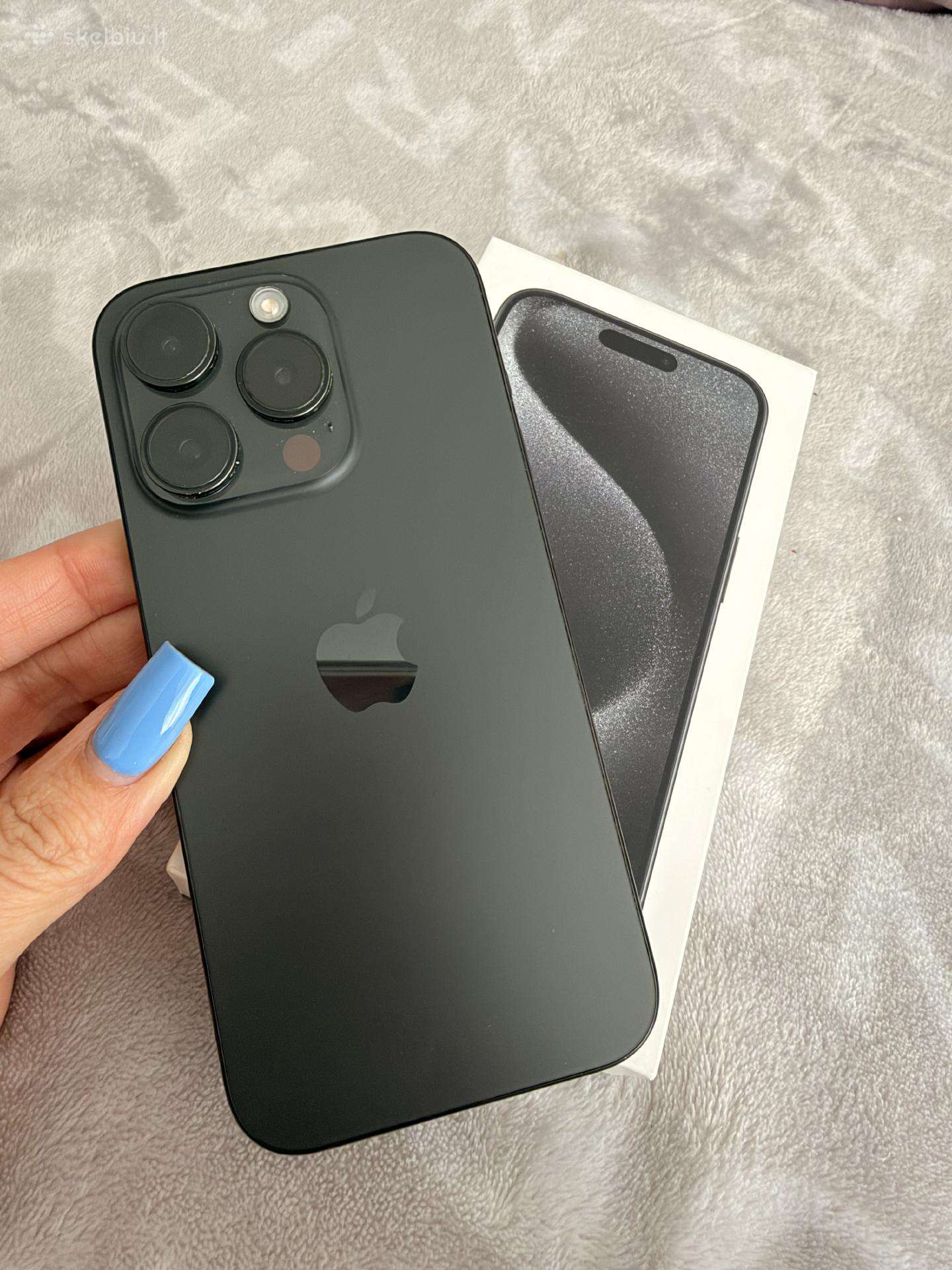 iPhone 15pro 256gb