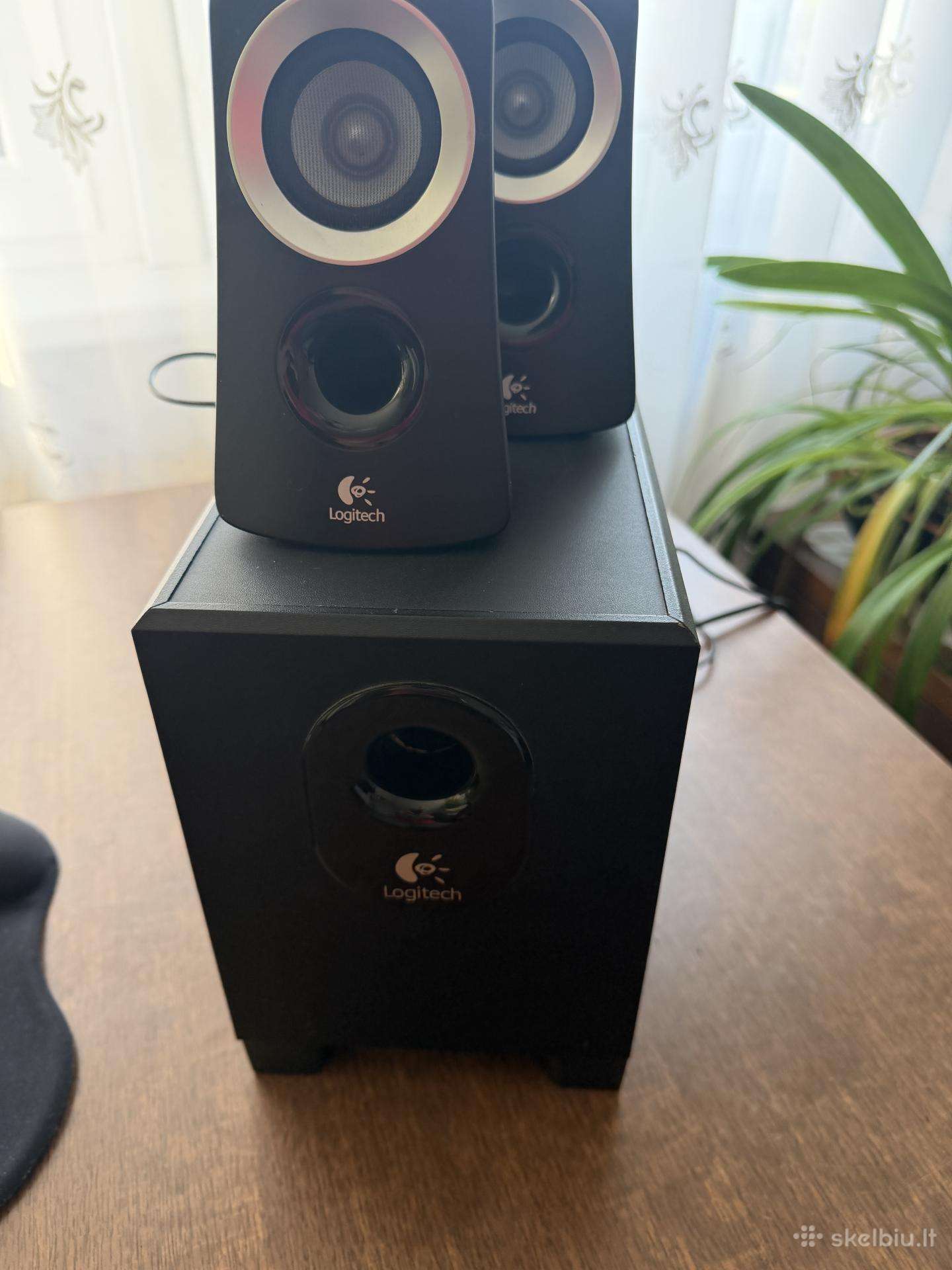 Logitech kompiuterio koloneles