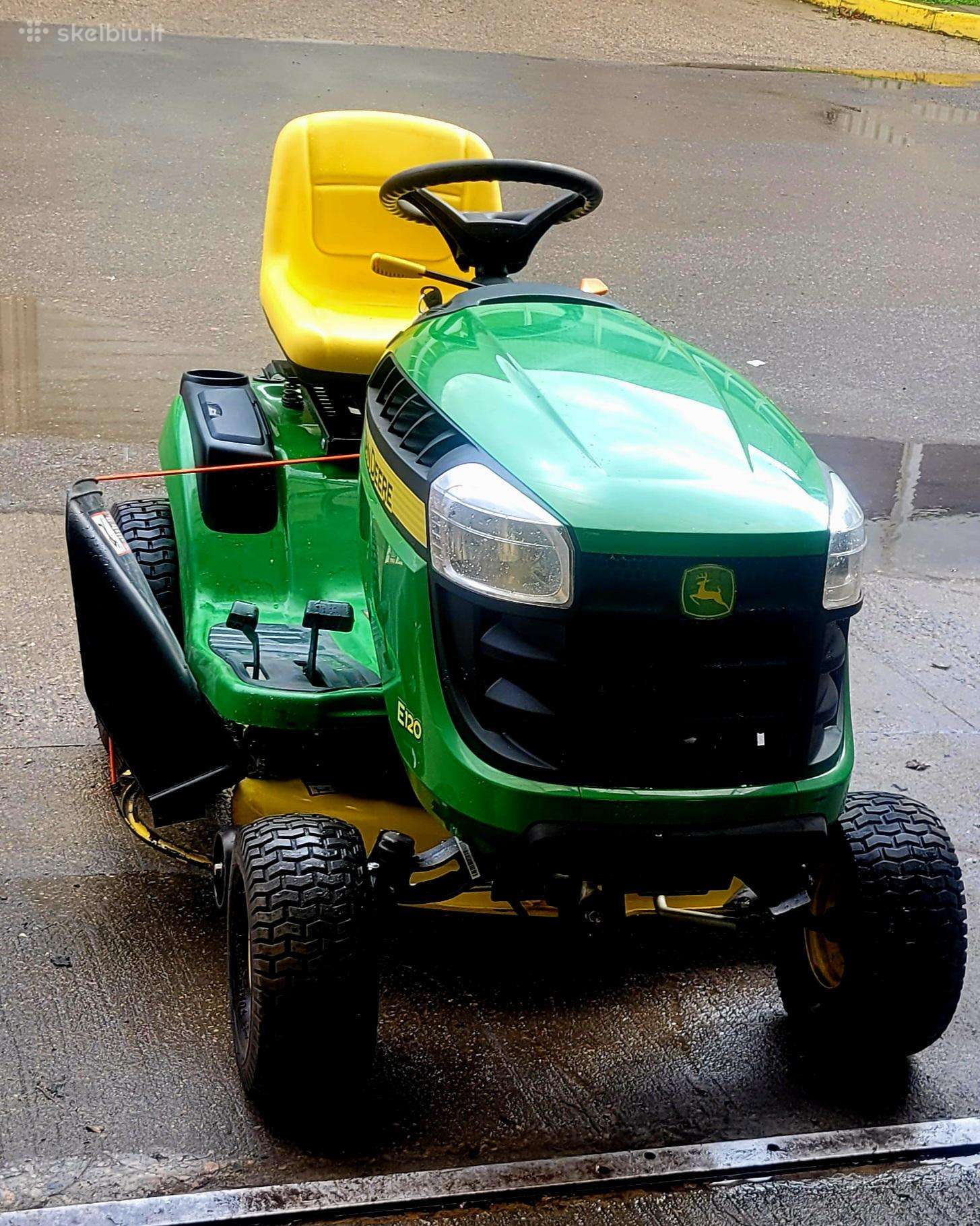 John deere E120