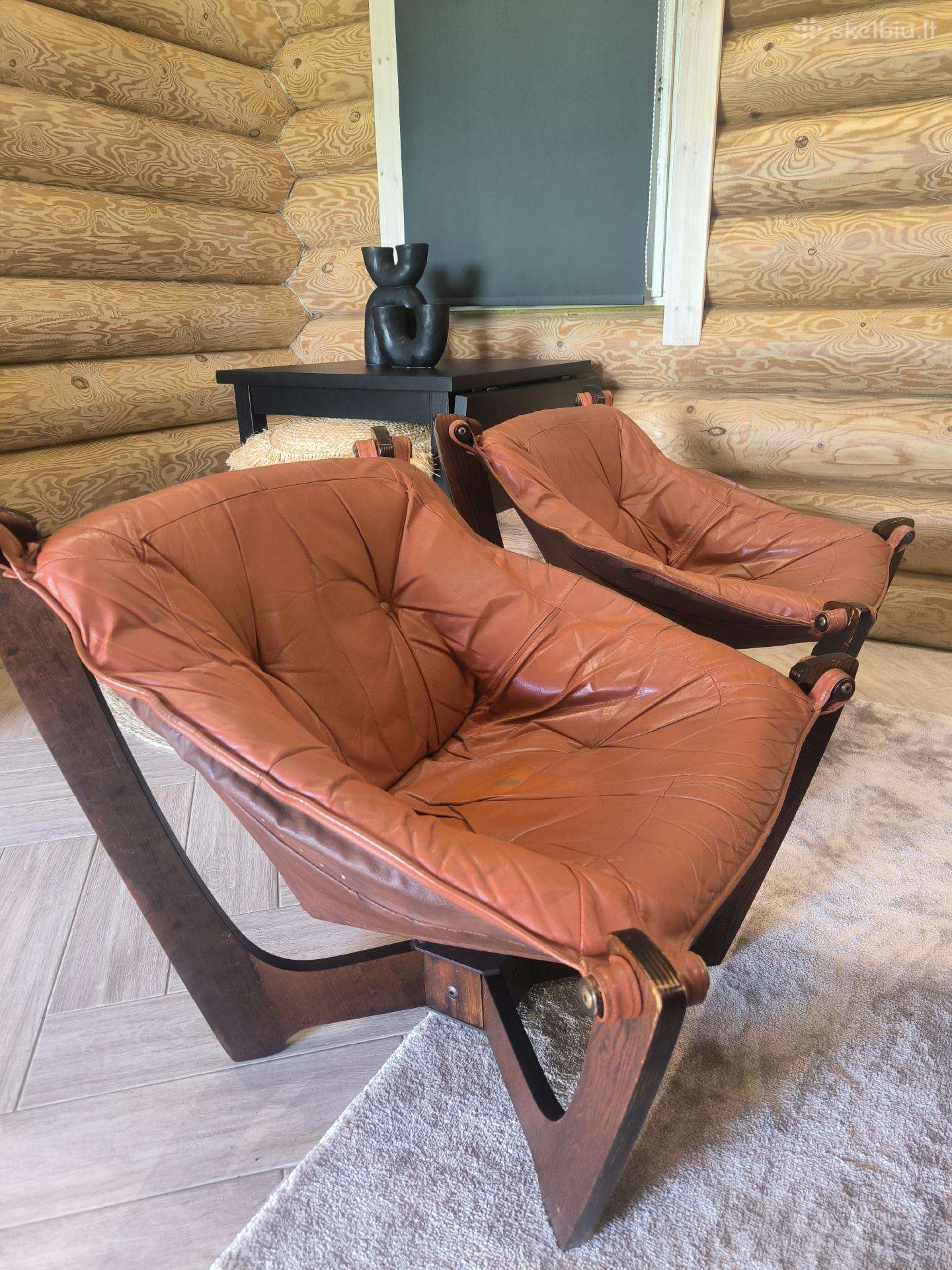 Du mid century retro skandinaviški krėslai