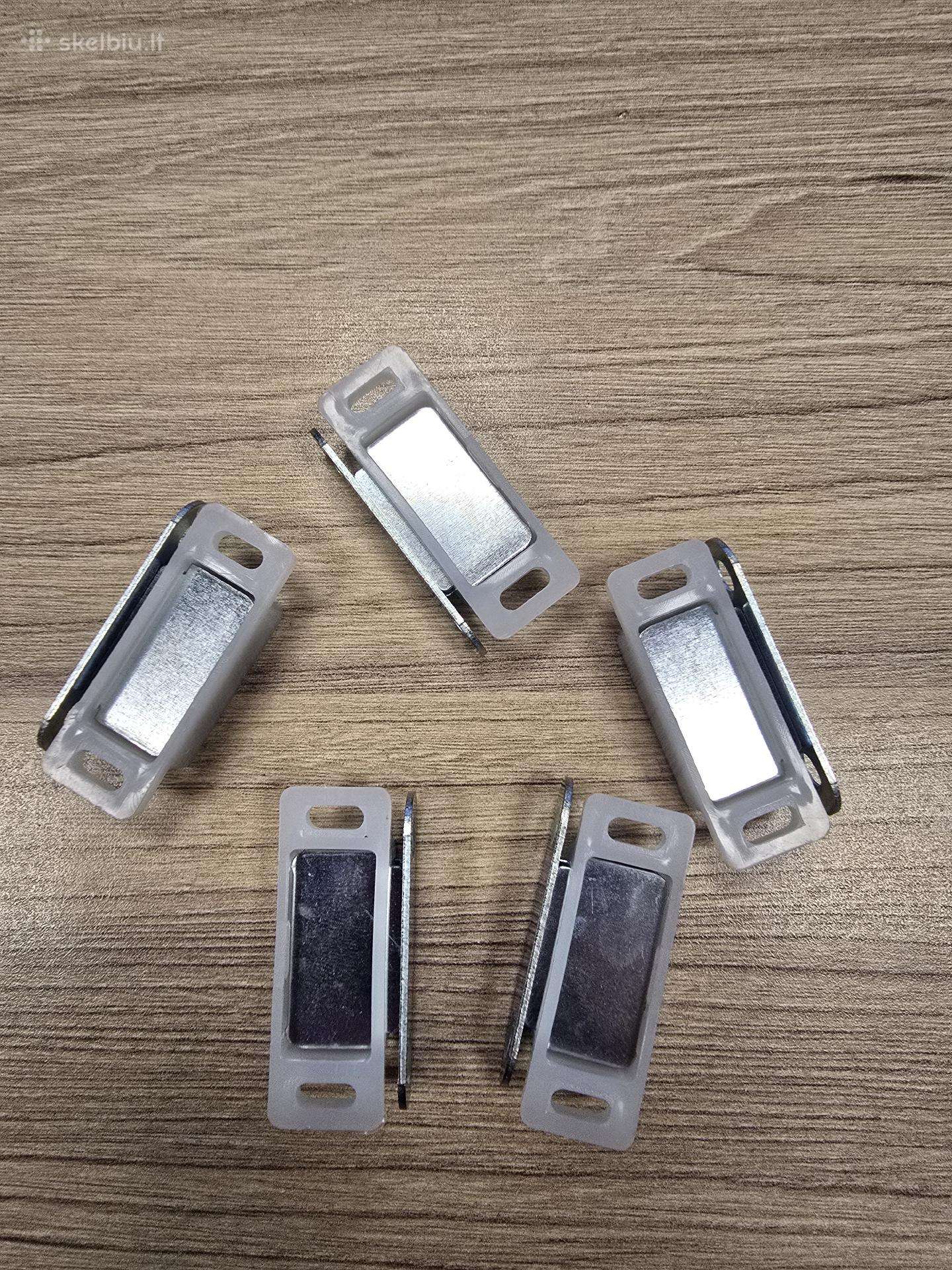 Magnetiniai spintelių durelių fiksatoriai 5 vnt.