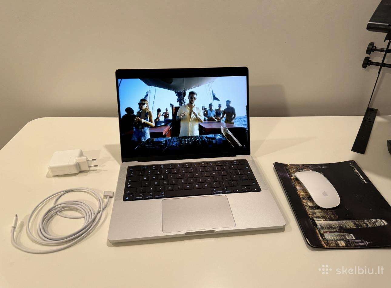 Apple MacBook Pro 14 M3 Pro 18gb / 512gb – Mint